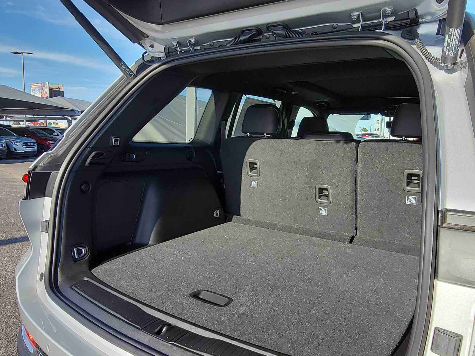 Thumbnail: 2024 Jeep Grand Cherokee - 19