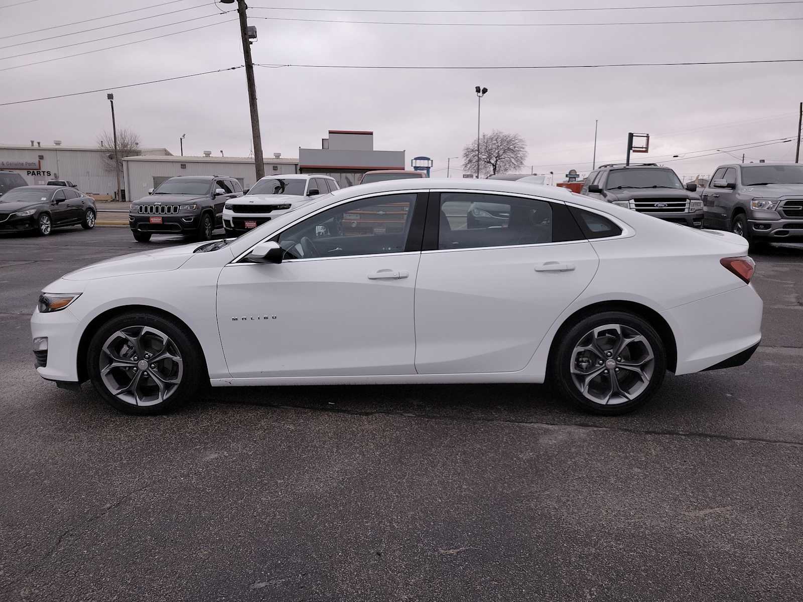 Used 2022 Chevrolet Malibu 1LT with VIN 1G1ZD5ST8NF123364 for sale in Midland, TX