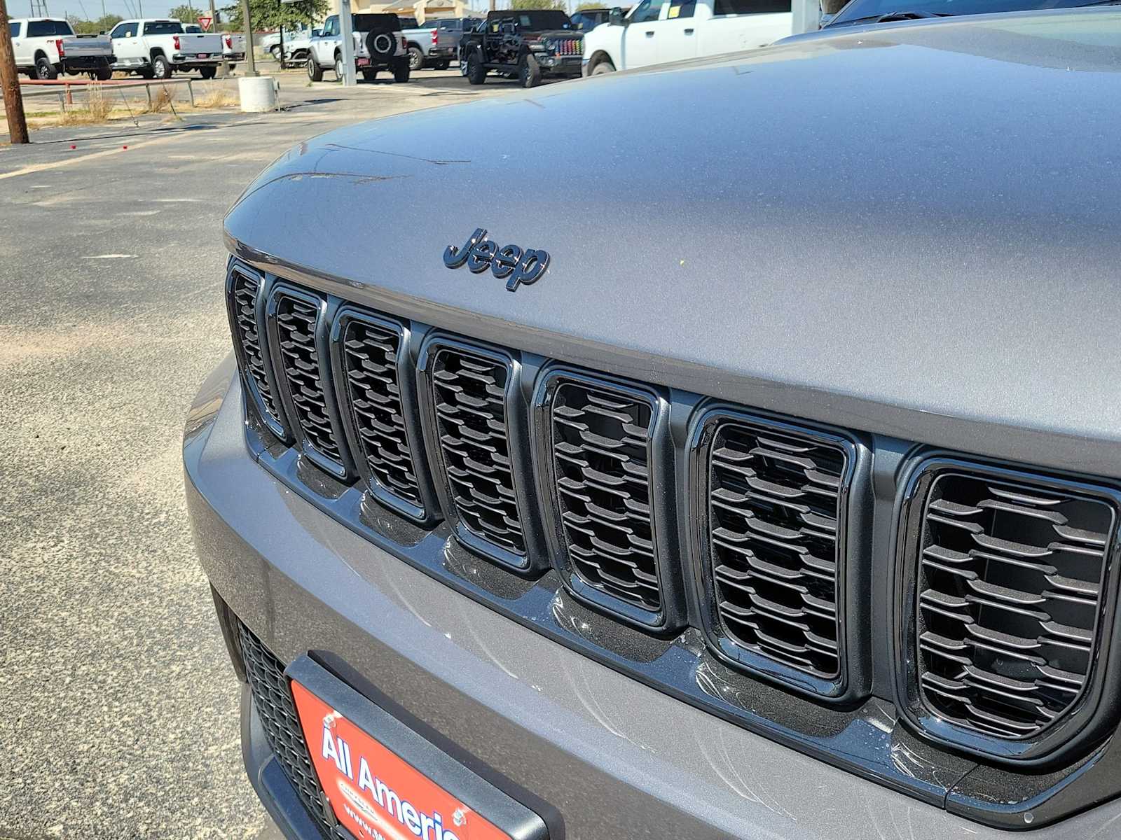 Thumbnail: 2025 Jeep Grand Cherokee - 9