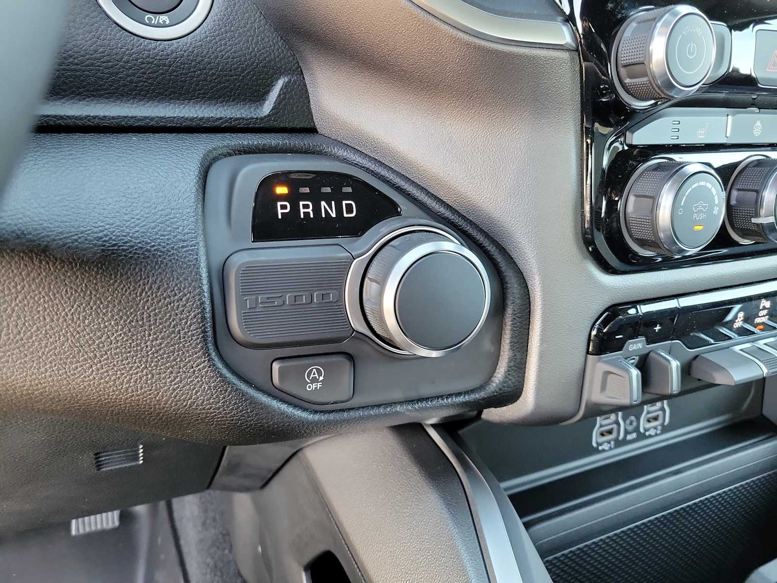 Thumbnail: 2026 RAM 1500 - 17