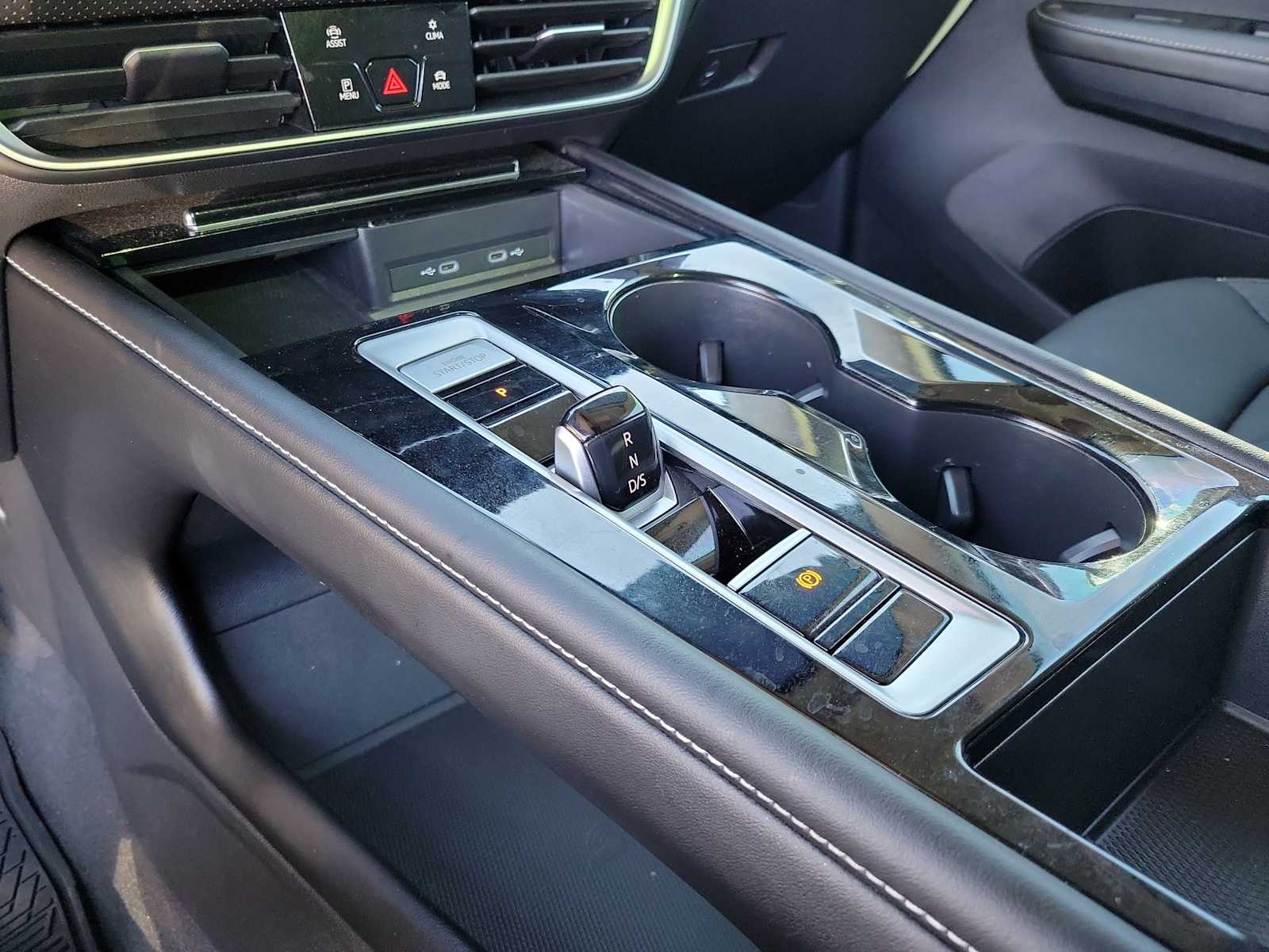 Thumbnail: 2024 Volkswagen Atlas - 17