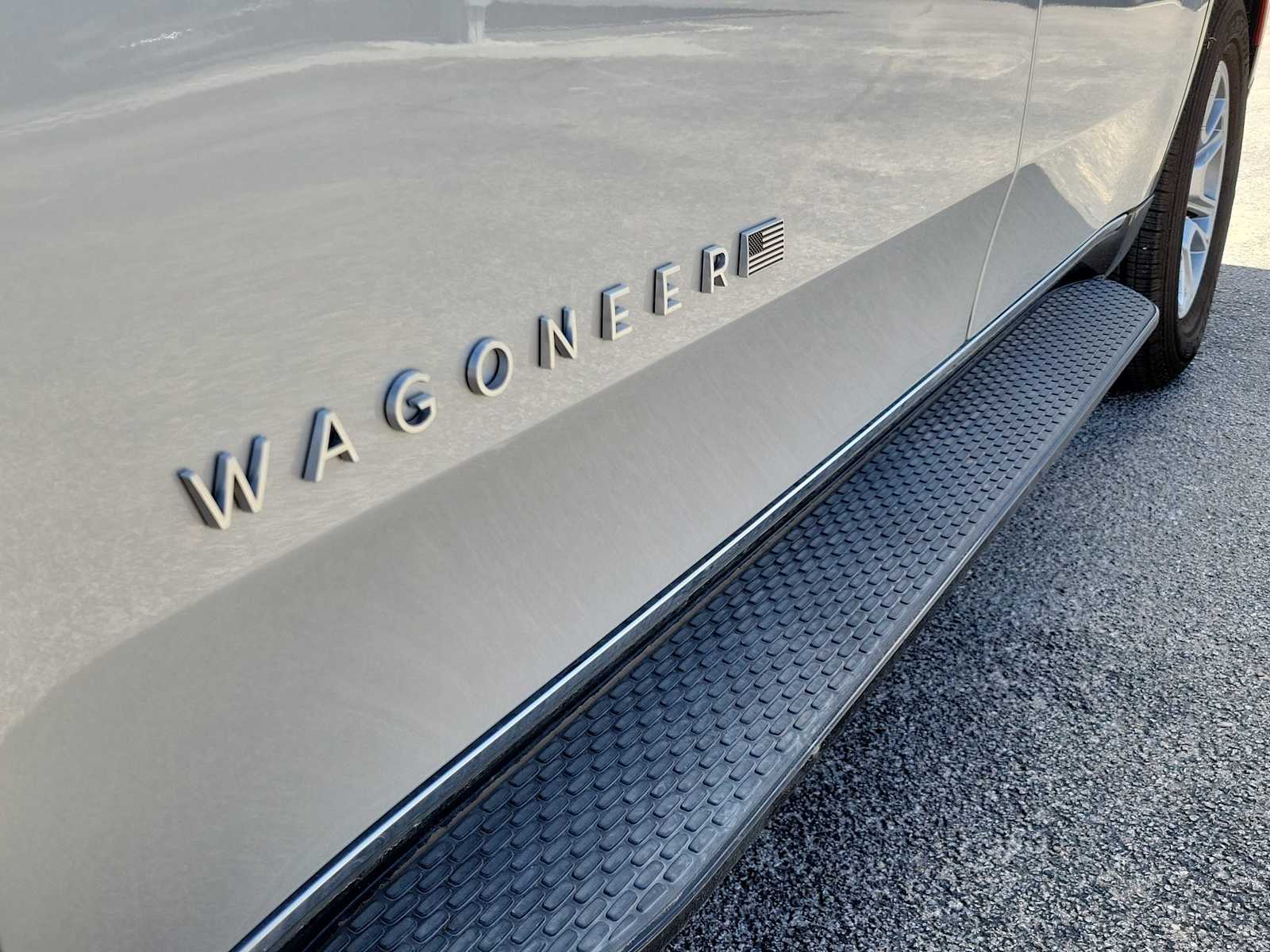 Thumbnail: 2024 Jeep Wagoneer - 7
