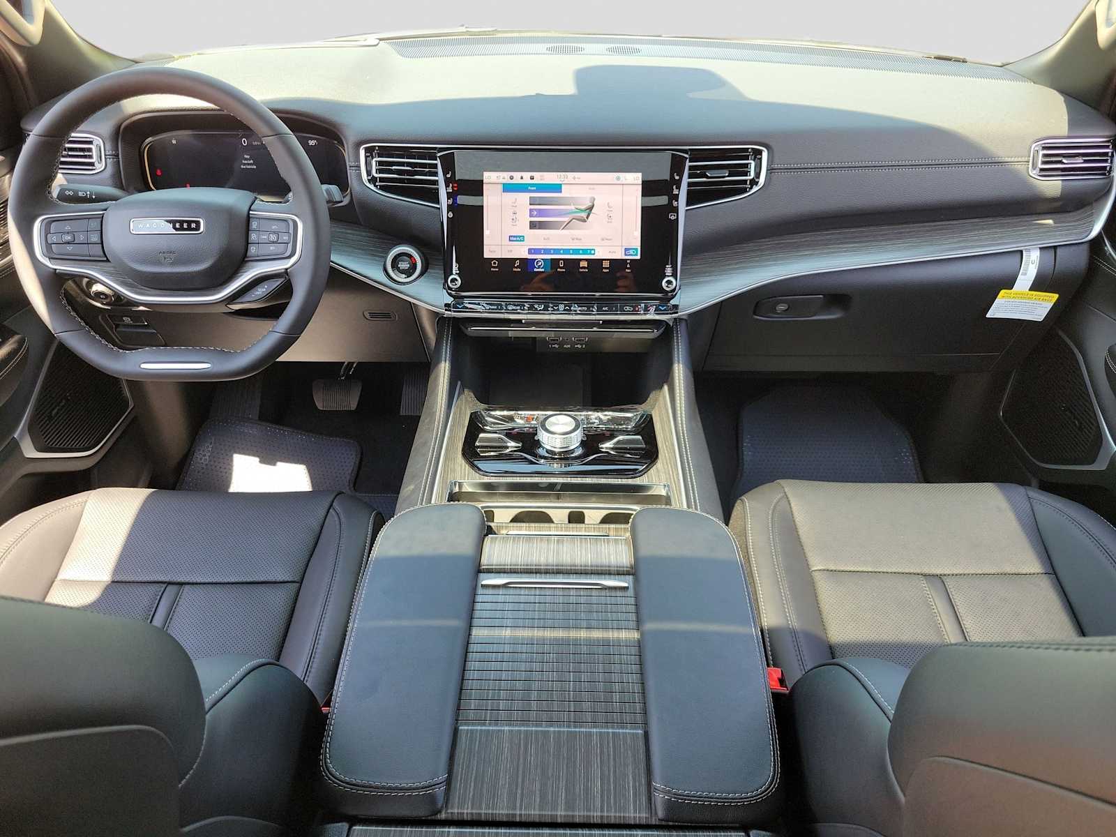 Thumbnail: 2024 Jeep Wagoneer - 10