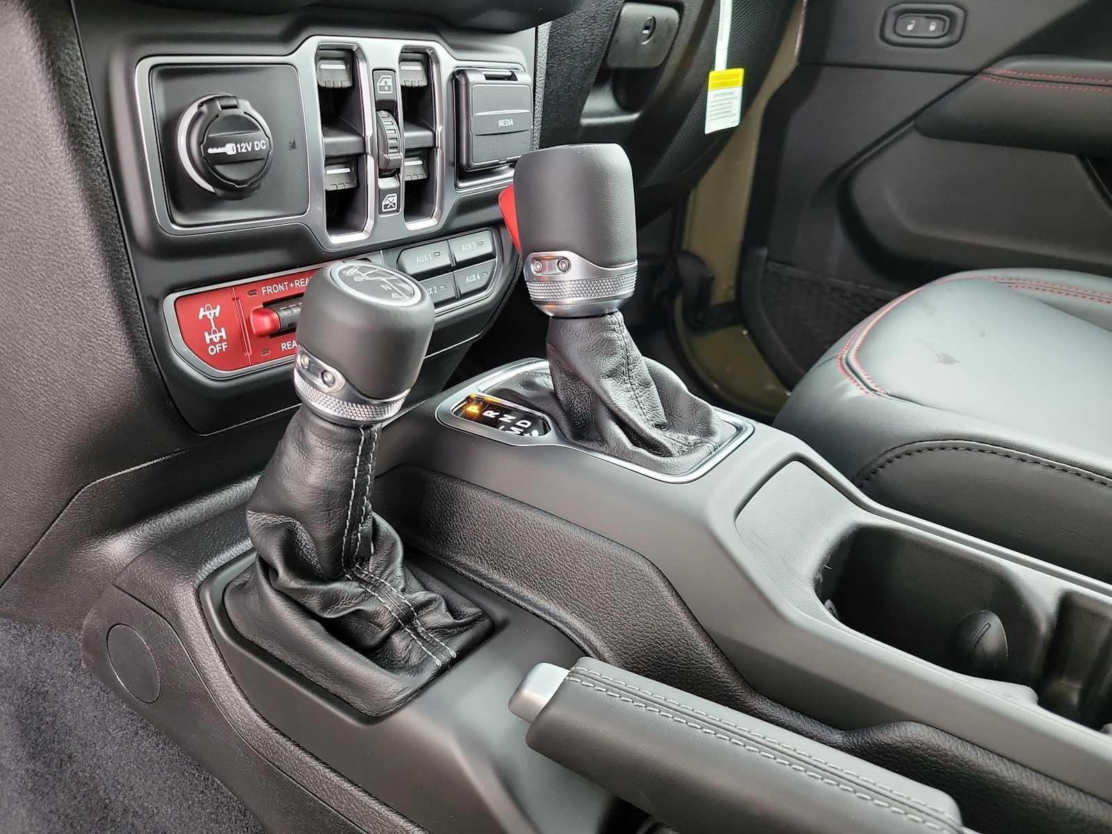 Thumbnail: 2026 Jeep Wrangler - 25