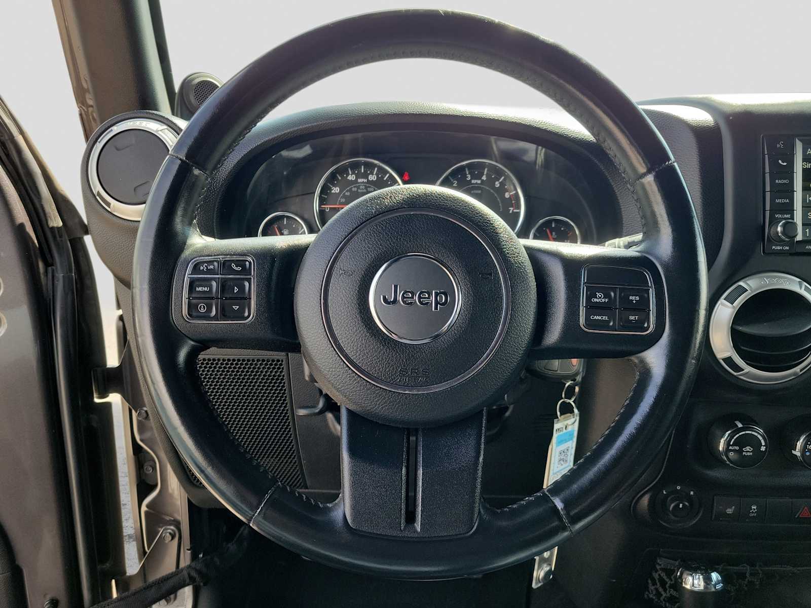 Thumbnail: 2014 Jeep Wrangler - 15