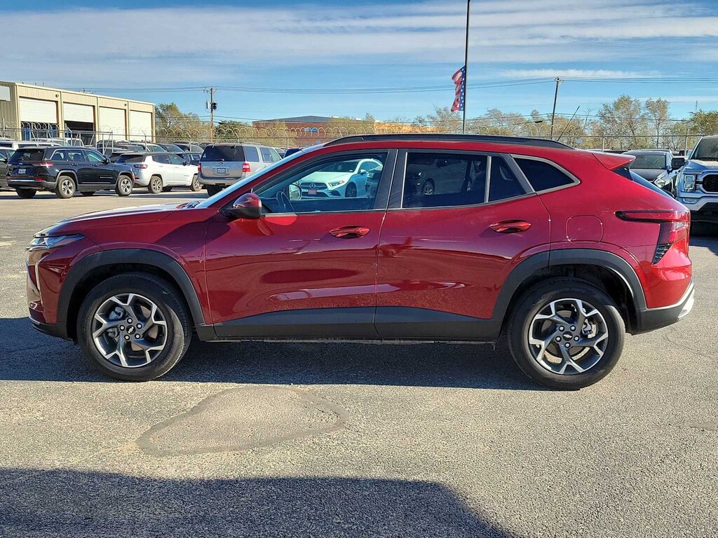 Used 2024 Chevrolet Trax LT SUV