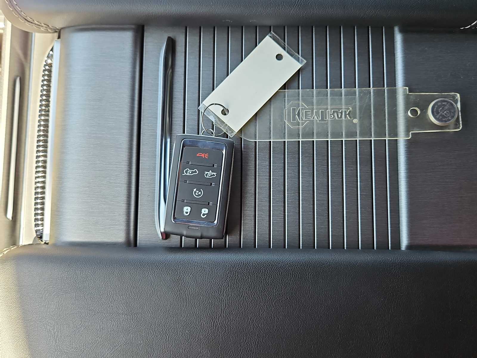 Thumbnail: 2026 Jeep Grand Wagoneer - 16