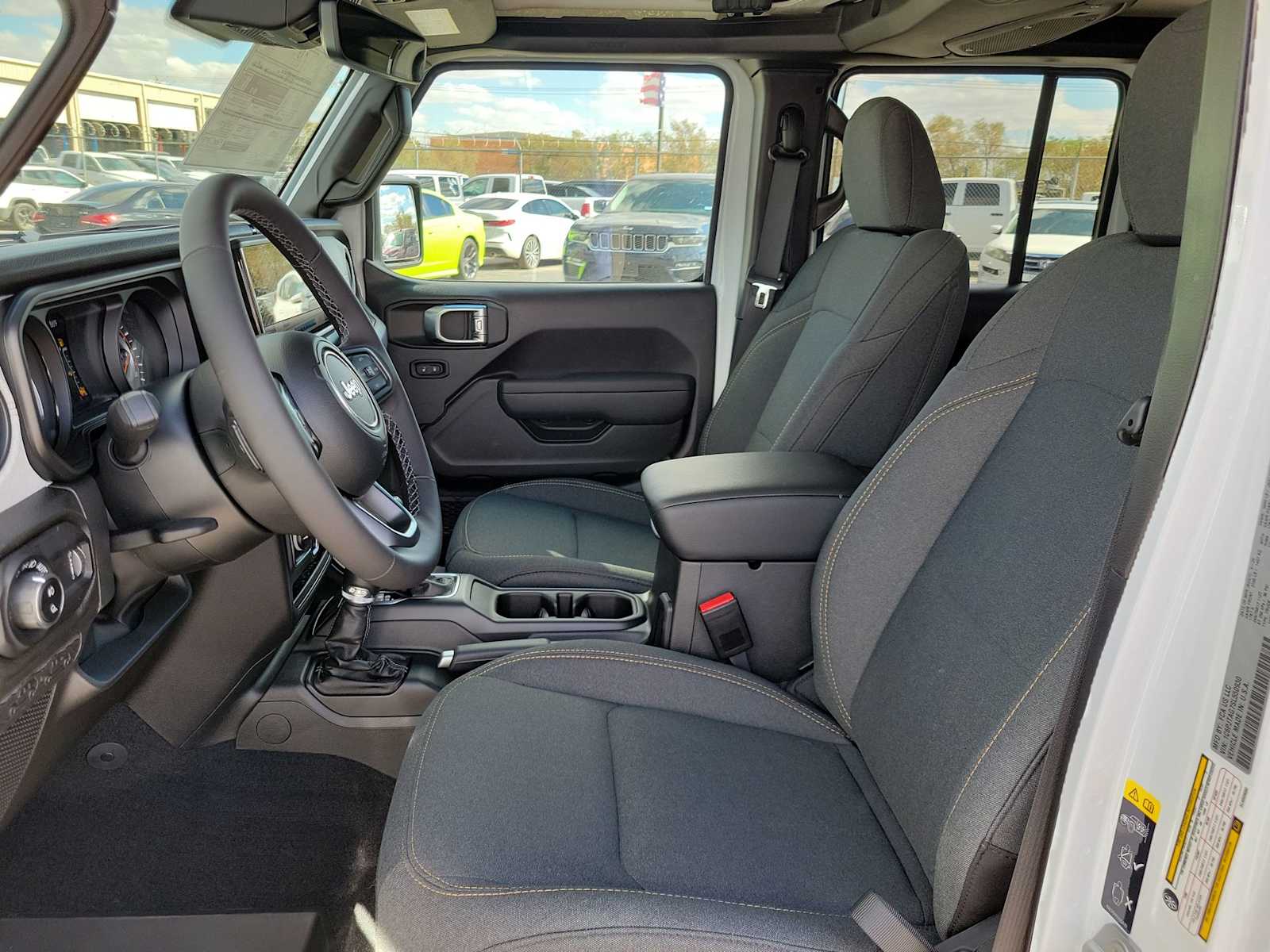 Thumbnail: 2025 Jeep Gladiator - 11