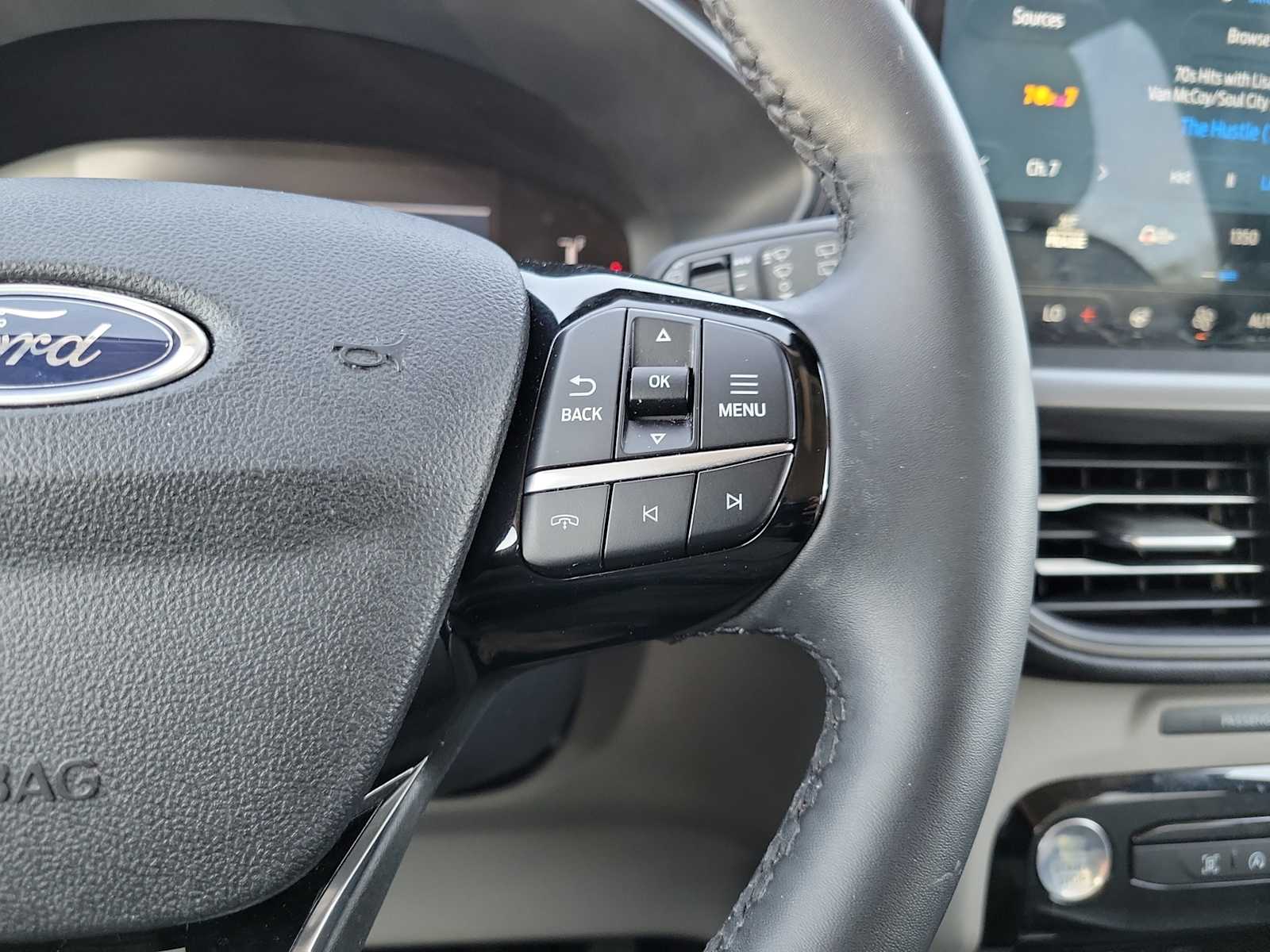 Thumbnail: 2023 Ford Escape - 19