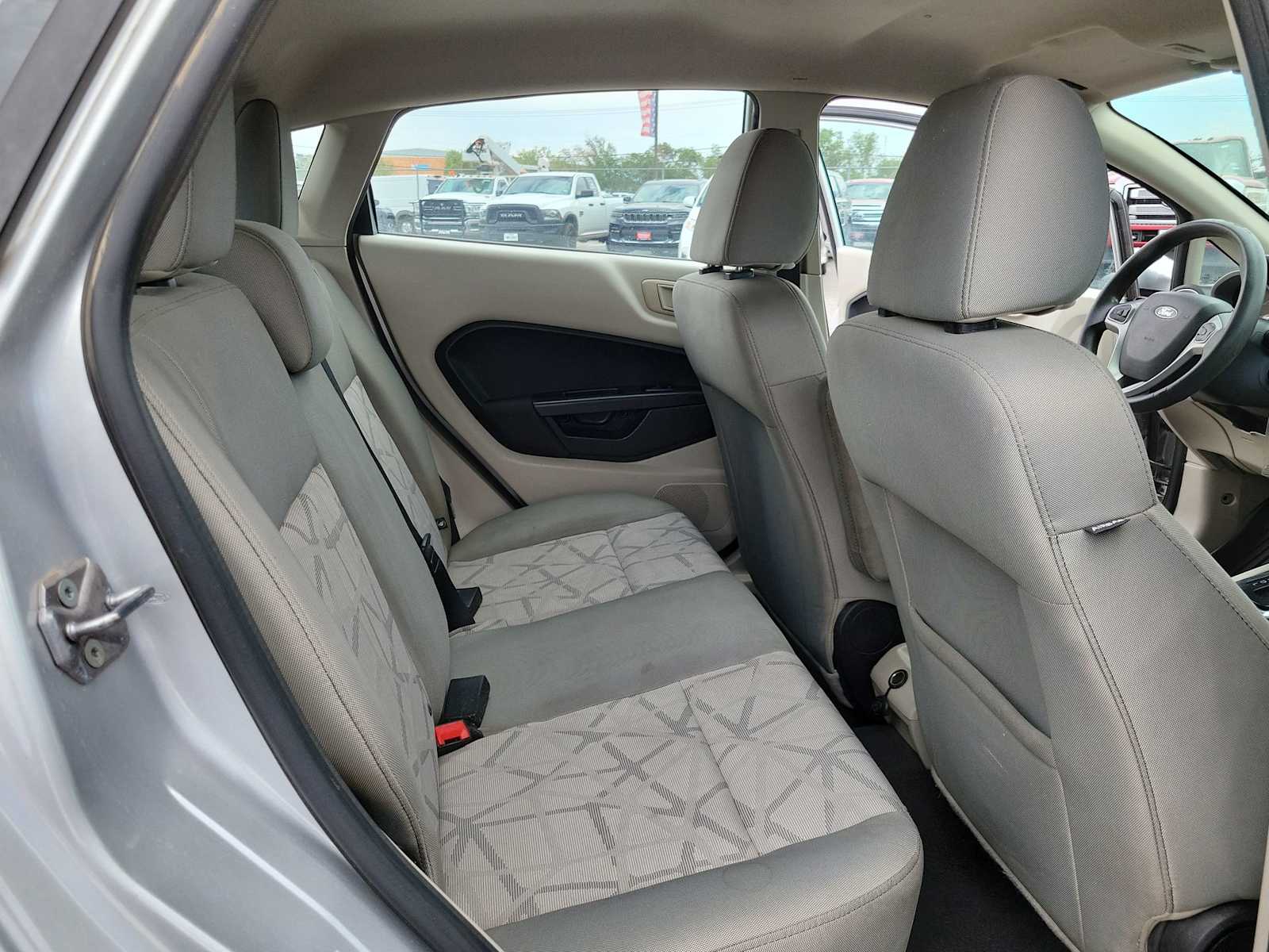 Thumbnail: 2013 Ford Fiesta - 13