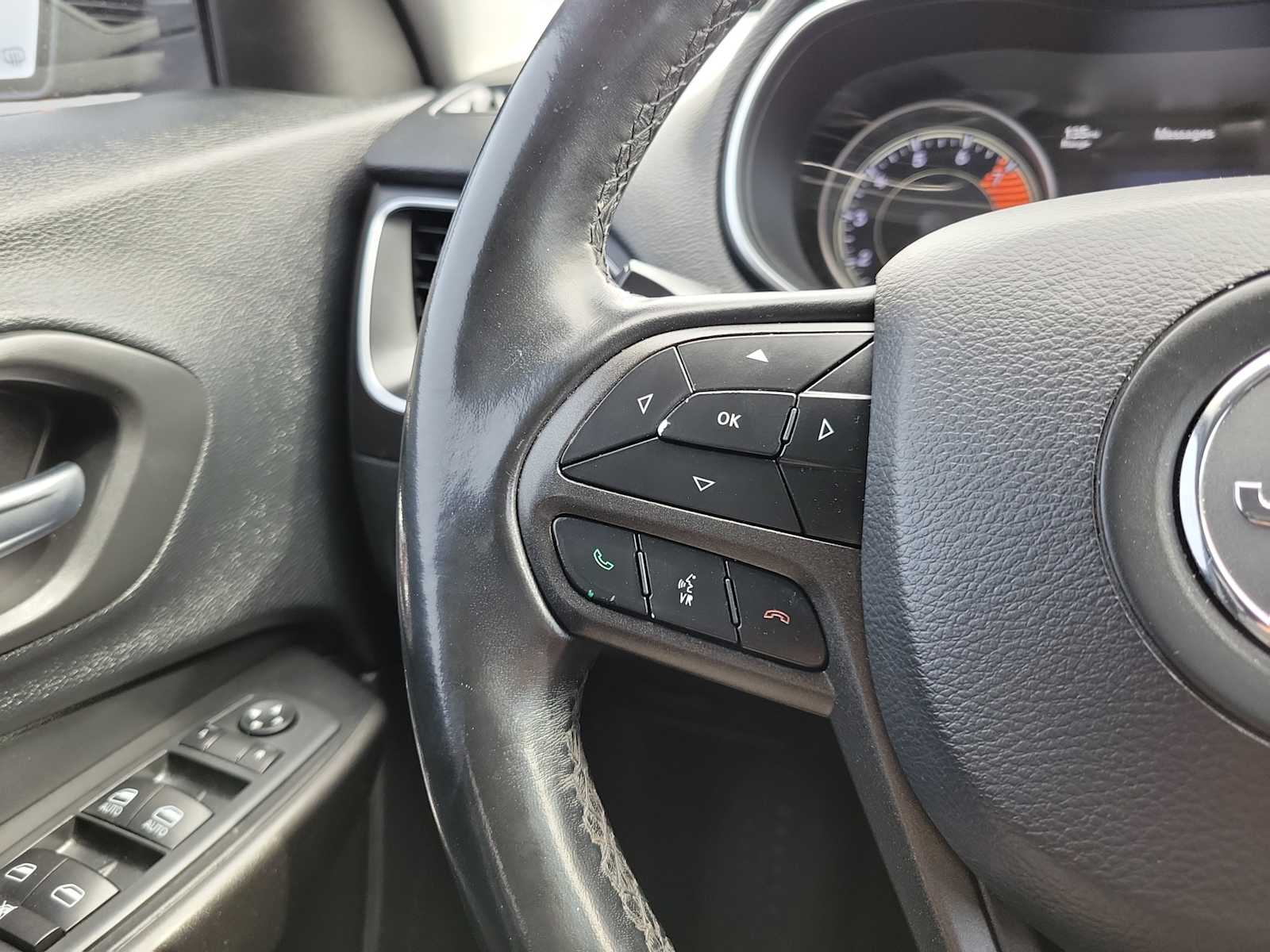 Thumbnail: 2020 Jeep Cherokee - 19