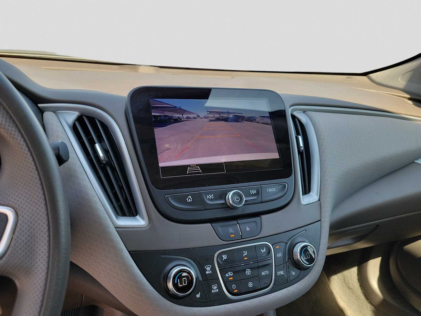 Thumbnail: 2024 Chevrolet Malibu - 20