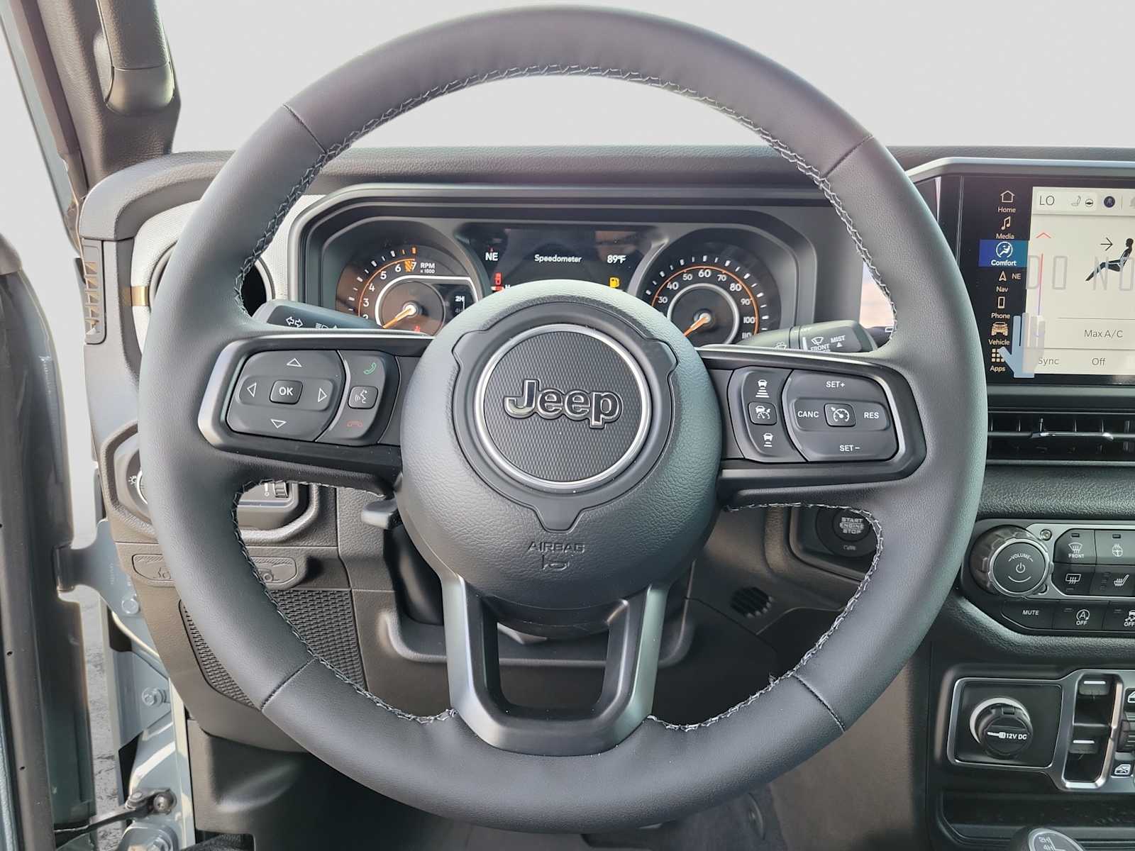 Thumbnail: 2025 Jeep Gladiator - 15