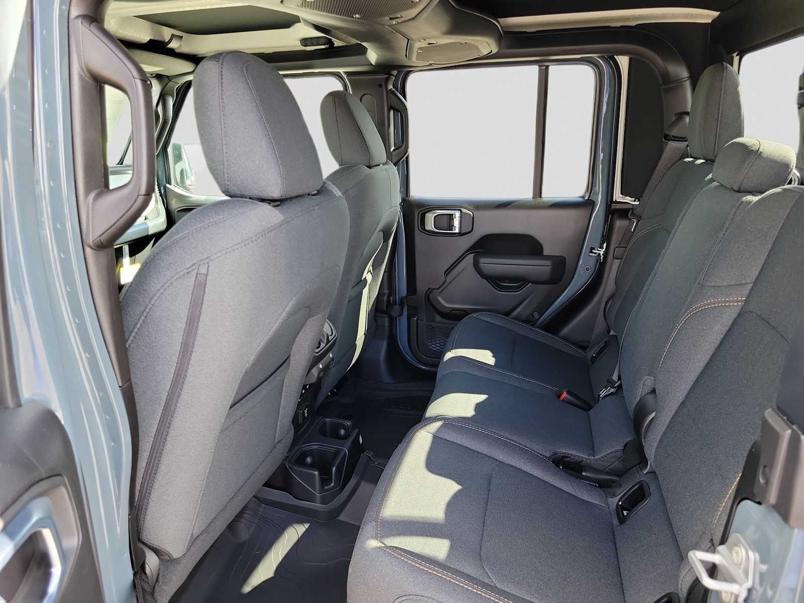 Thumbnail: 2025 Jeep Gladiator - 12