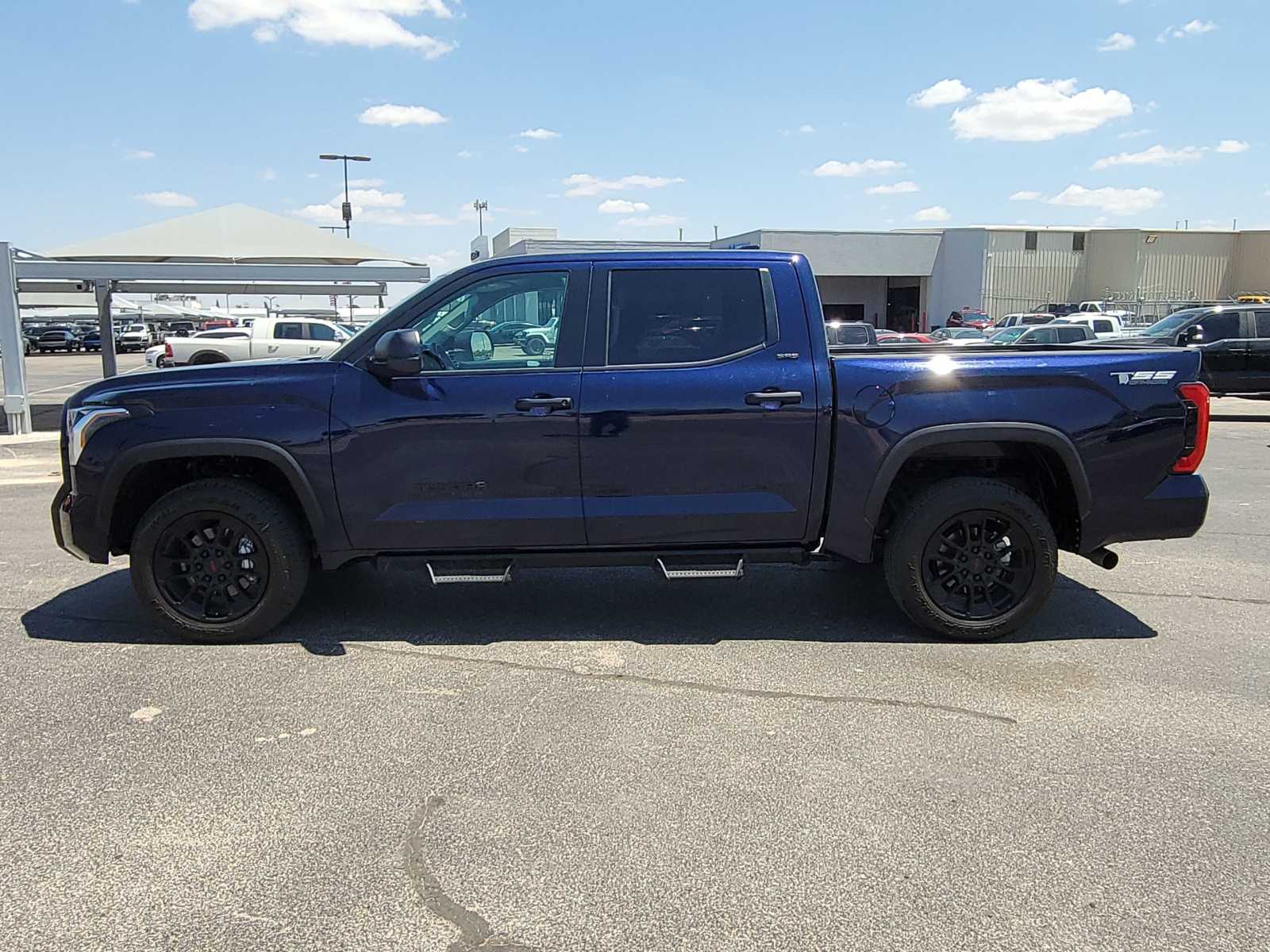 Used 2022 Toyota Tundra SR5 with VIN 5TFLA5DB0NX050687 for sale in Midland, TX