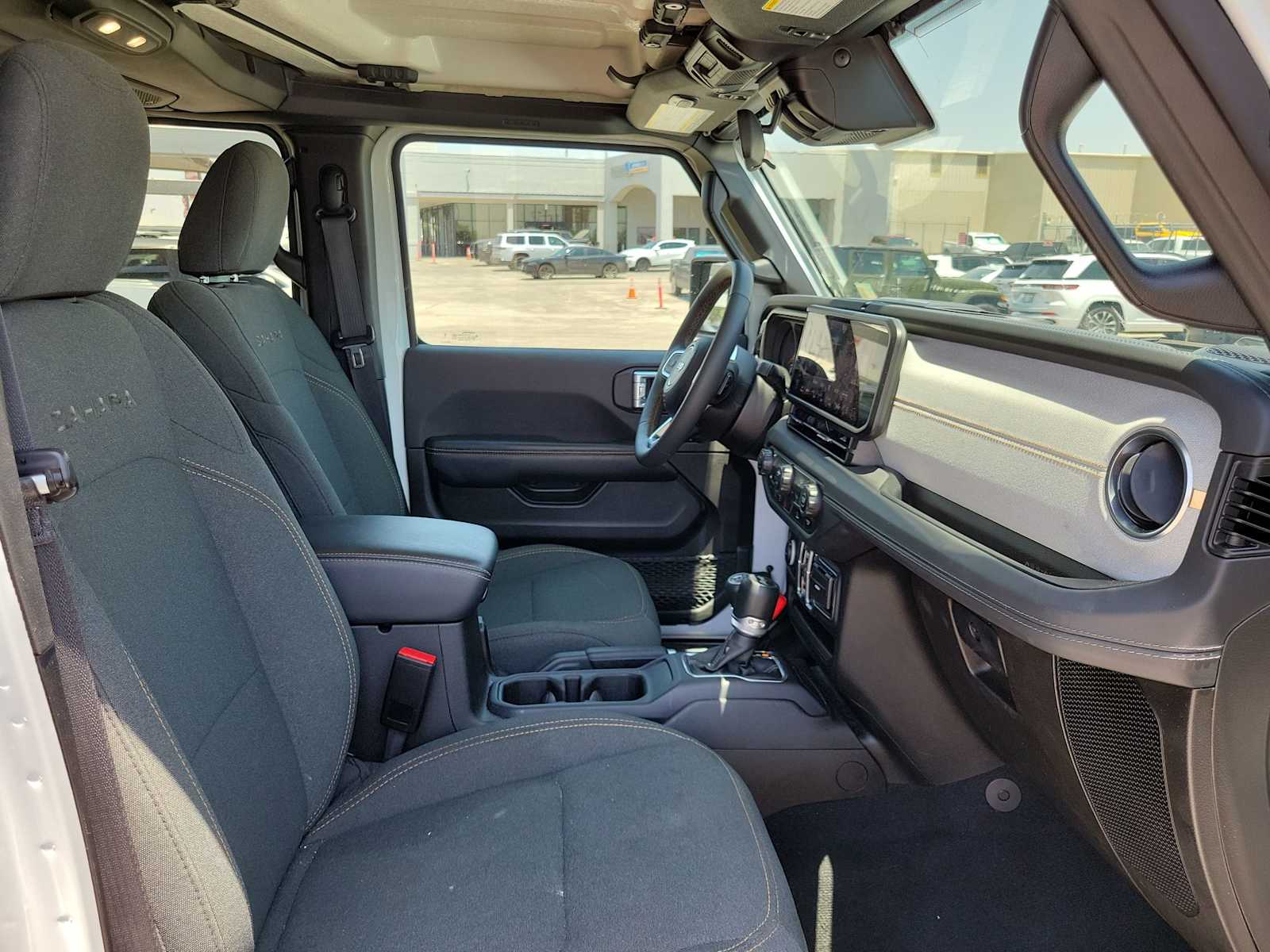 2024 Jeep Wrangler Sahara 14