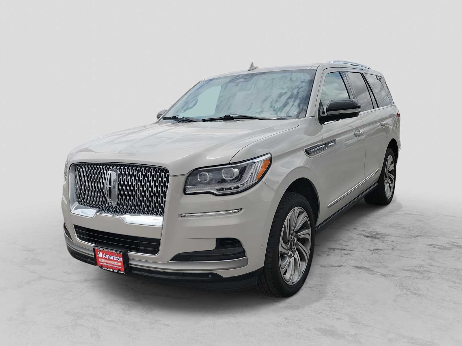 Thumbnail: 2023 Lincoln Navigator - 1