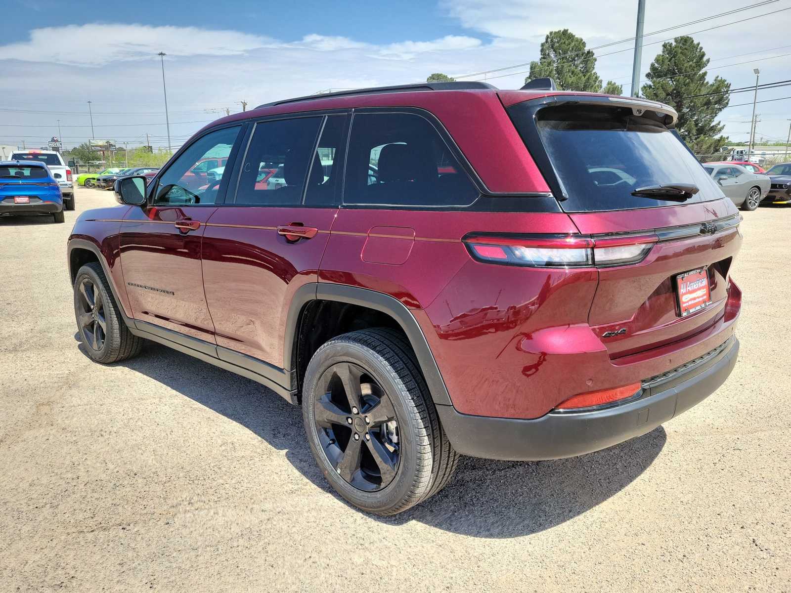 2024 Jeep Grand Cherokee Limited photo 4