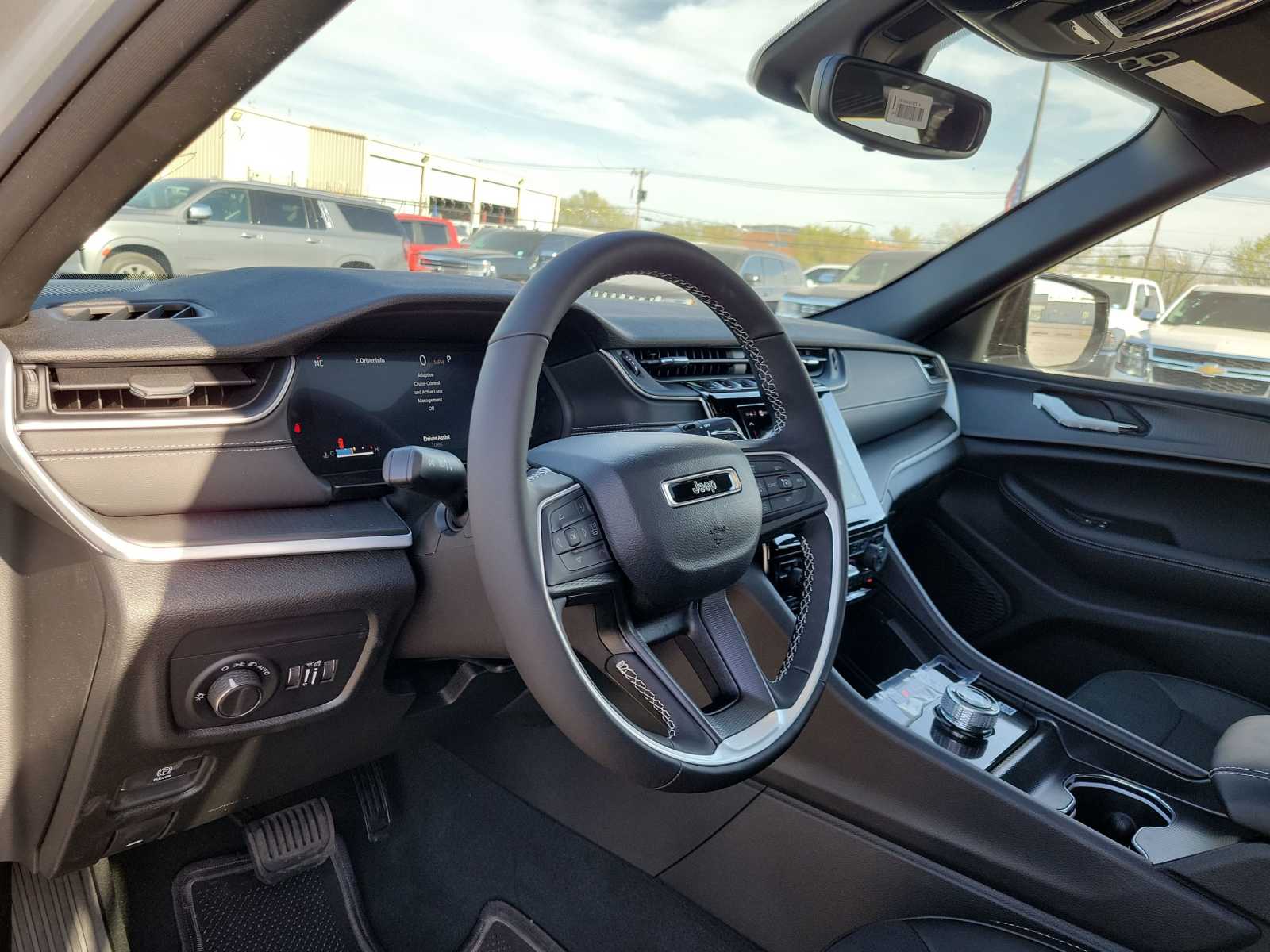 2024 Jeep Grand Cherokee Limited Edition 2