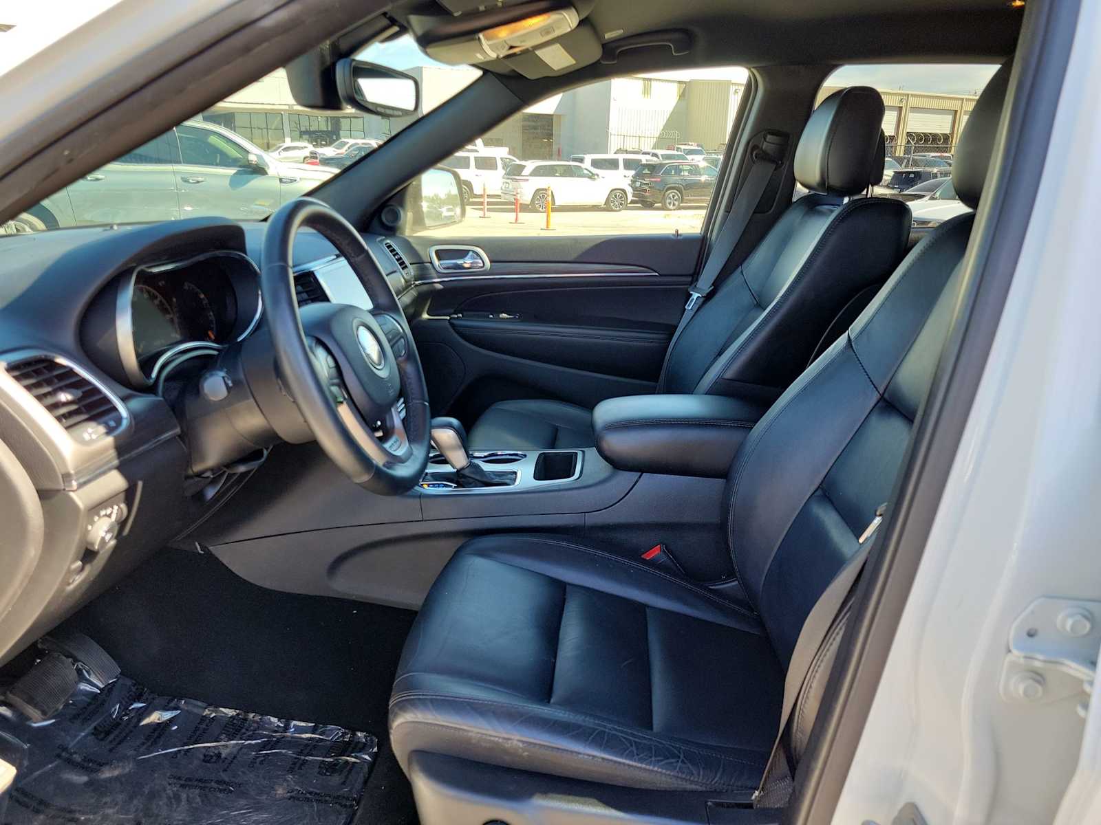 Thumbnail: 2019 Jeep Grand Cherokee - 11