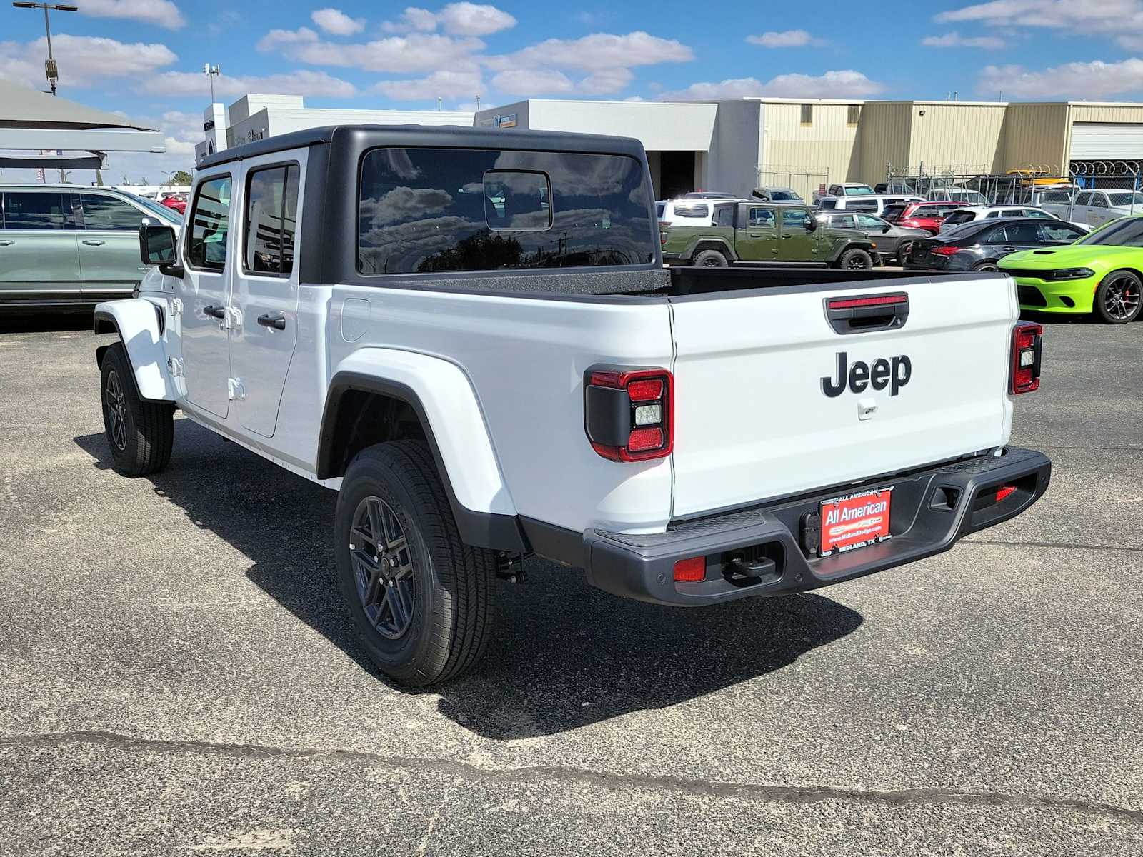 Thumbnail: 2025 Jeep Gladiator - 4