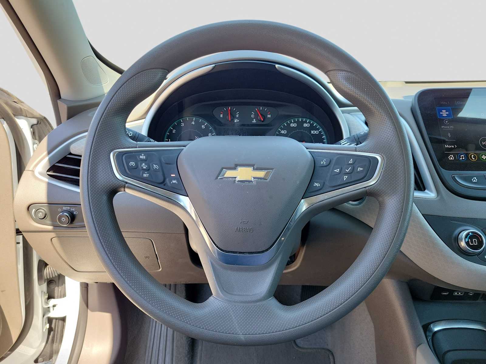 Thumbnail: 2024 Chevrolet Malibu - 15