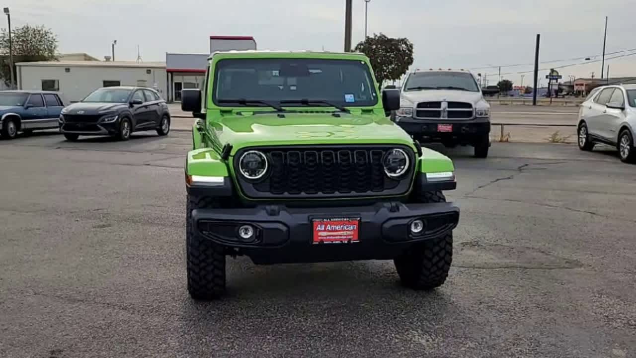 Thumbnail: 2026 Jeep Gladiator - 3