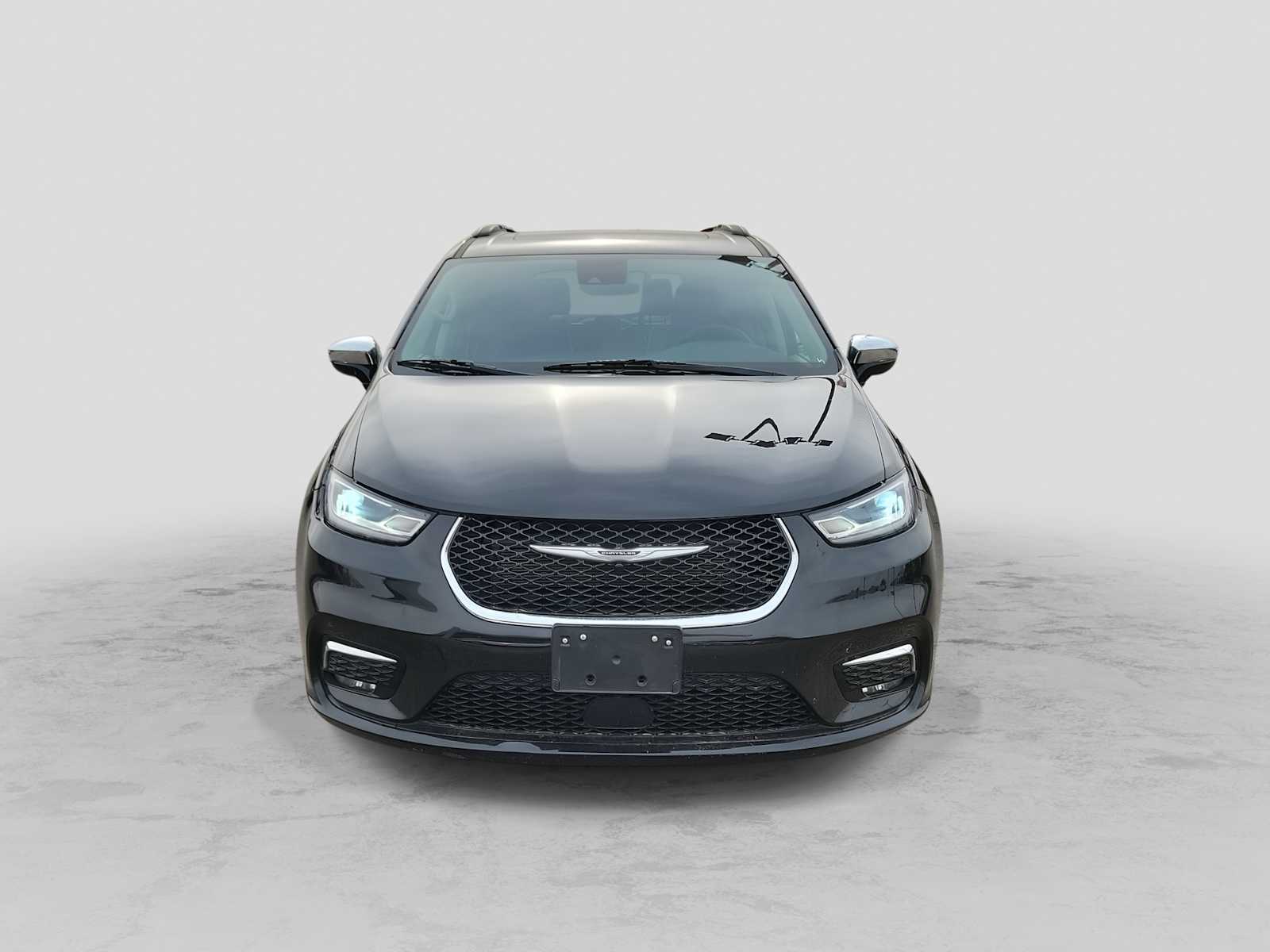 Thumbnail: 2023 Chrysler Pacifica - 6