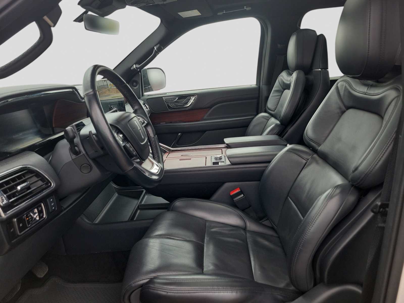 Thumbnail: 2023 Lincoln Navigator - 11