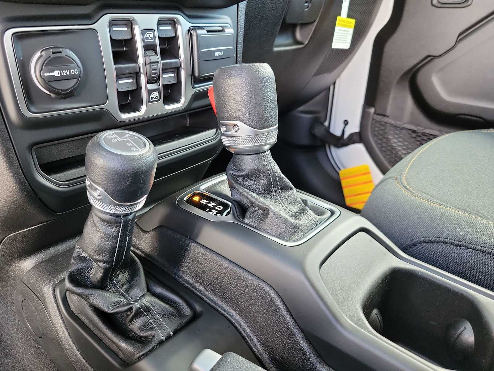 Thumbnail: 2025 Jeep Gladiator - 17