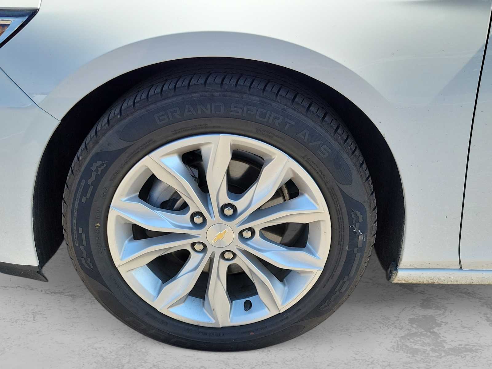 Thumbnail: 2024 Chevrolet Malibu - 8