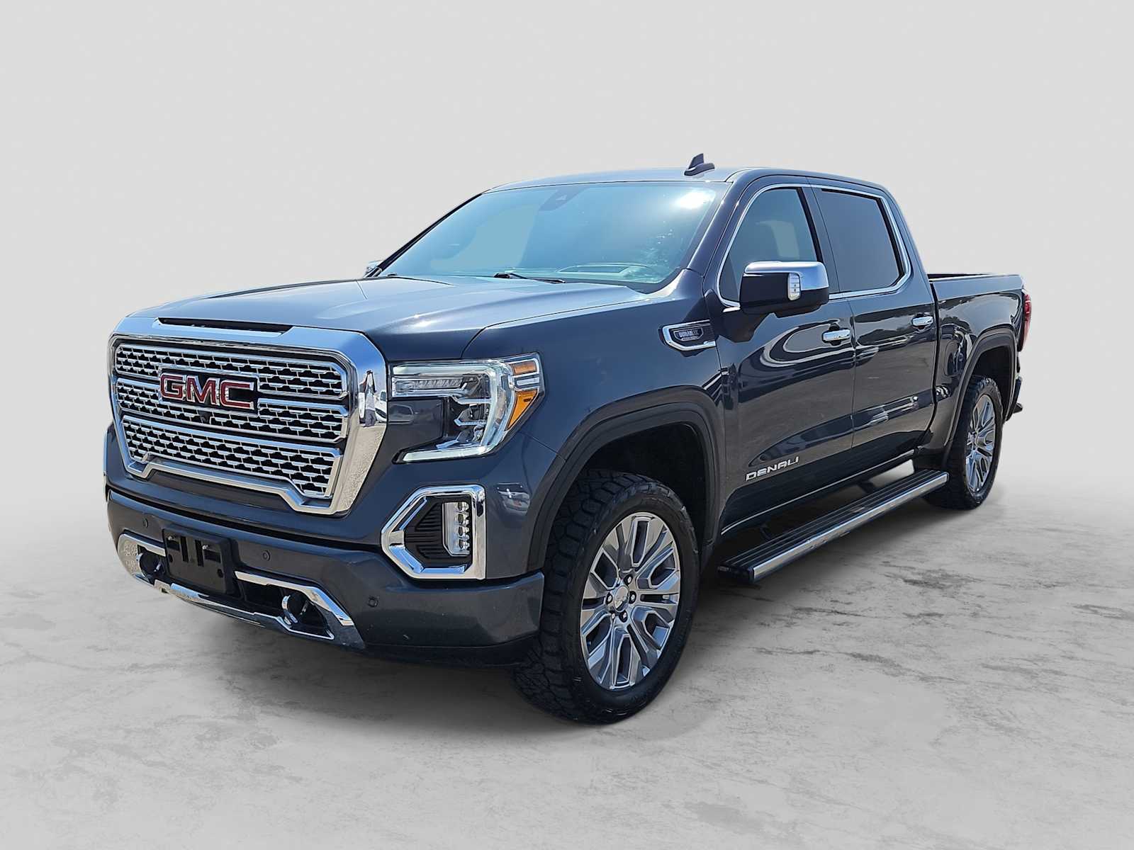 2021 GMC Sierra 4WD Crew Cab Short Box Denali's photo