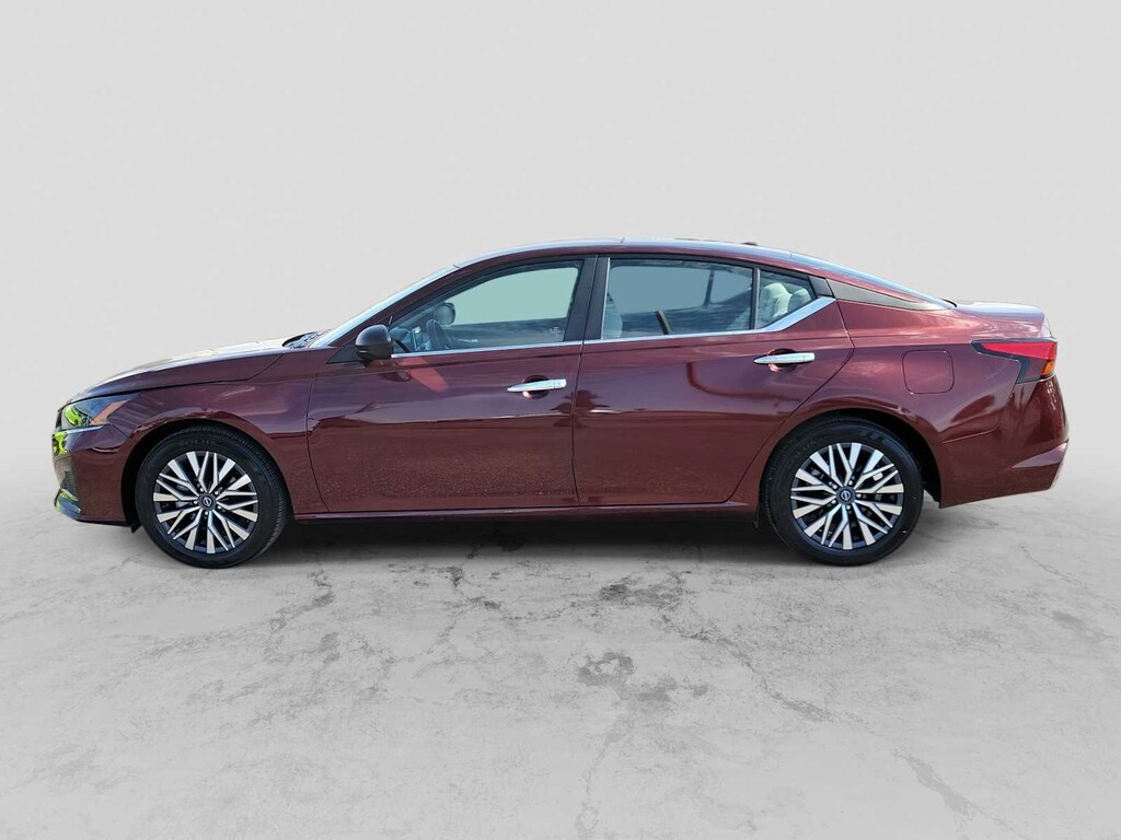 Used 2025 Nissan Altima SV Sedan