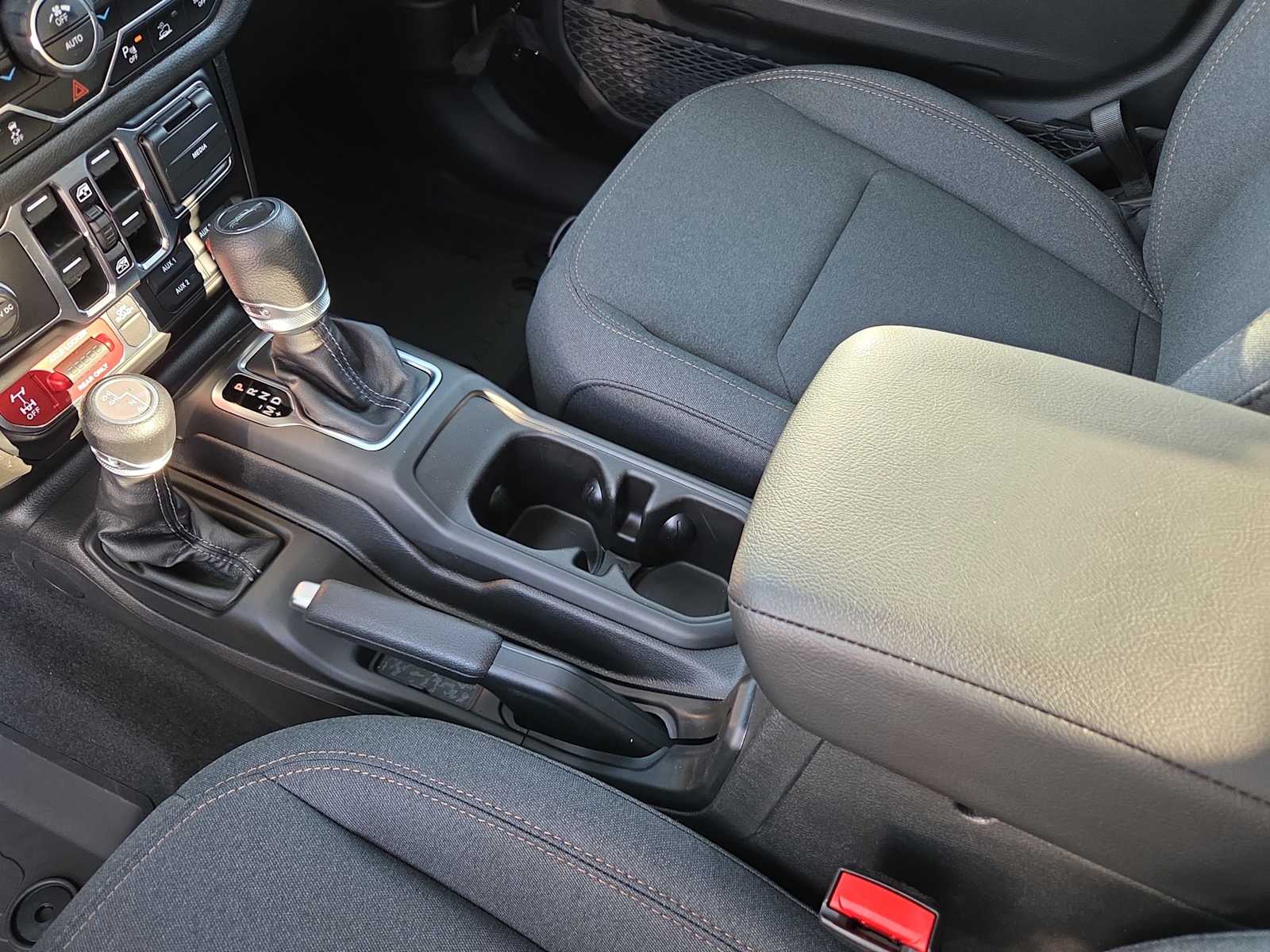 Thumbnail: 2026 Jeep Gladiator - 16