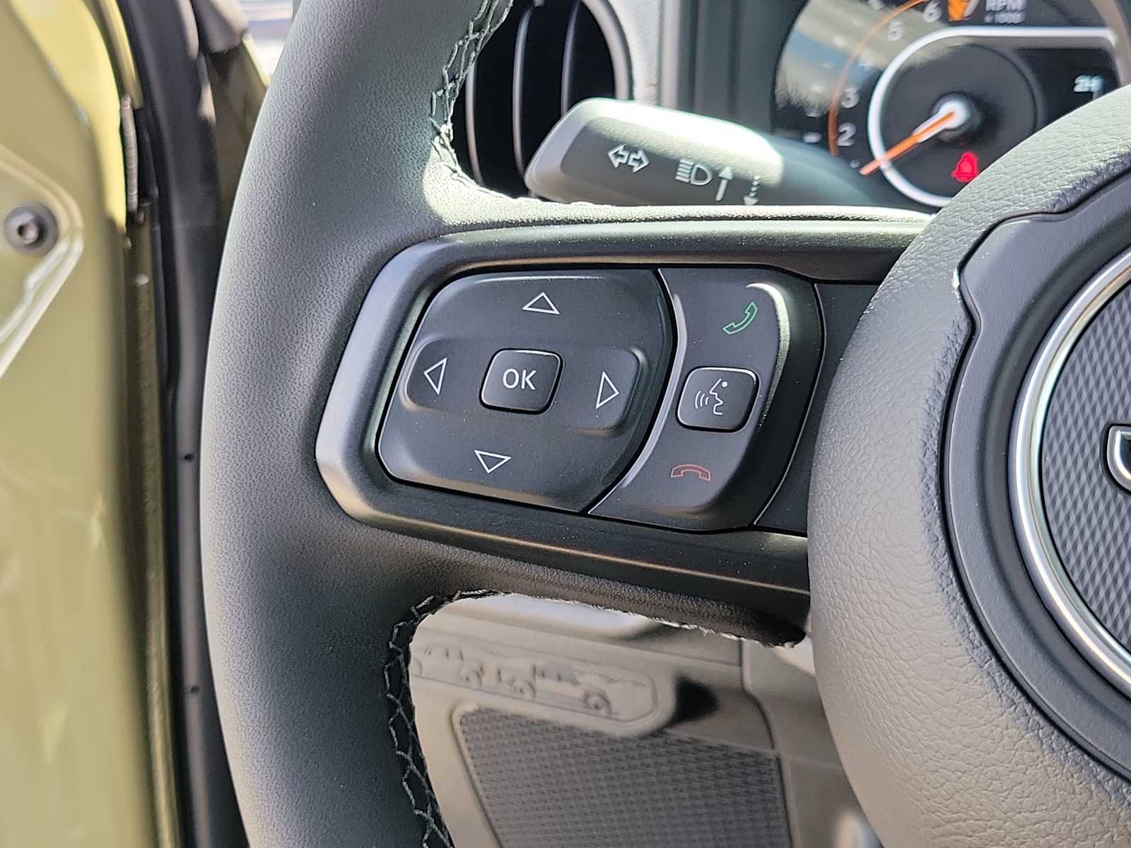 Thumbnail: 2025 Jeep Gladiator - 19