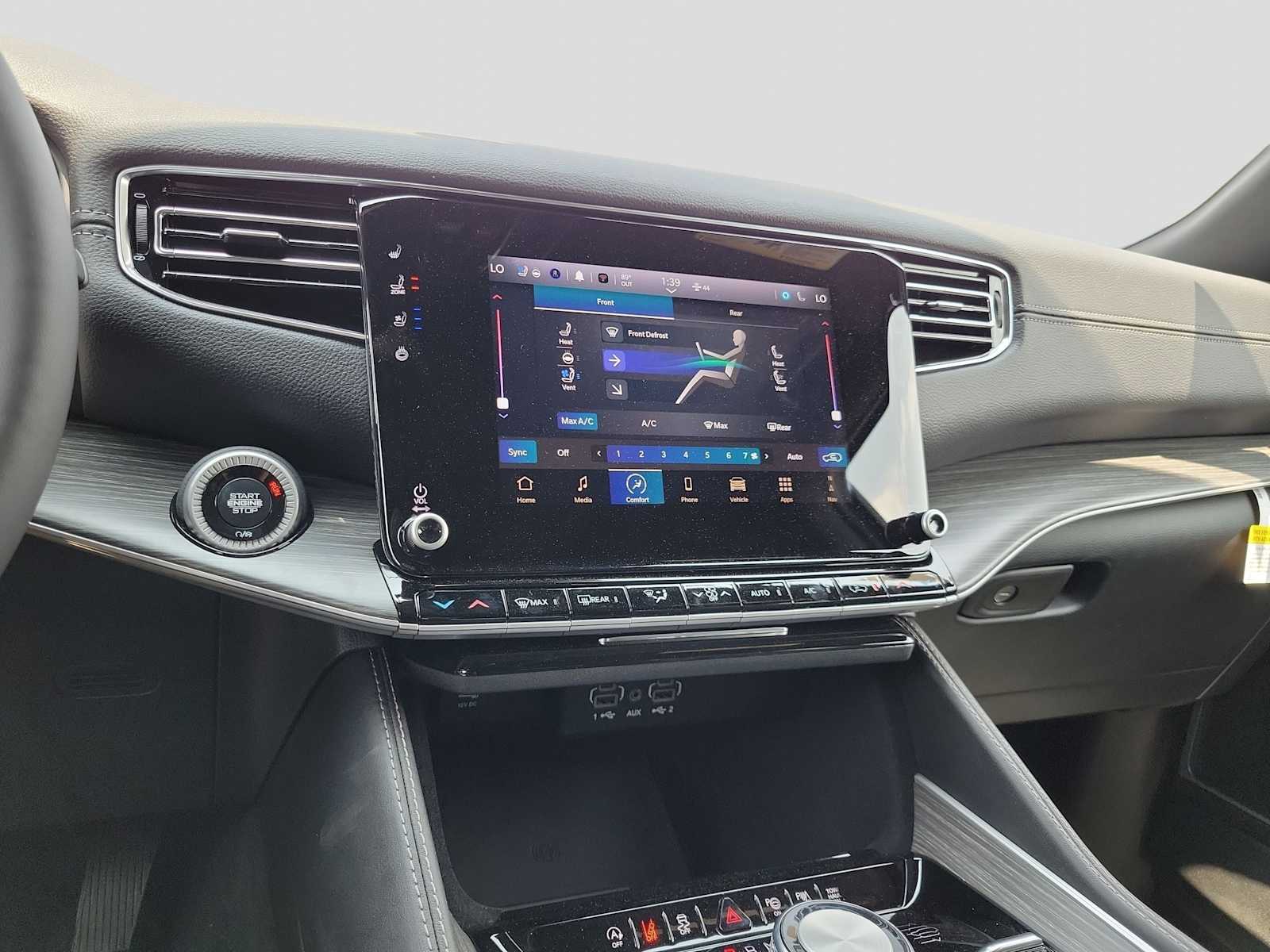 Thumbnail: 2024 Jeep Wagoneer - 21