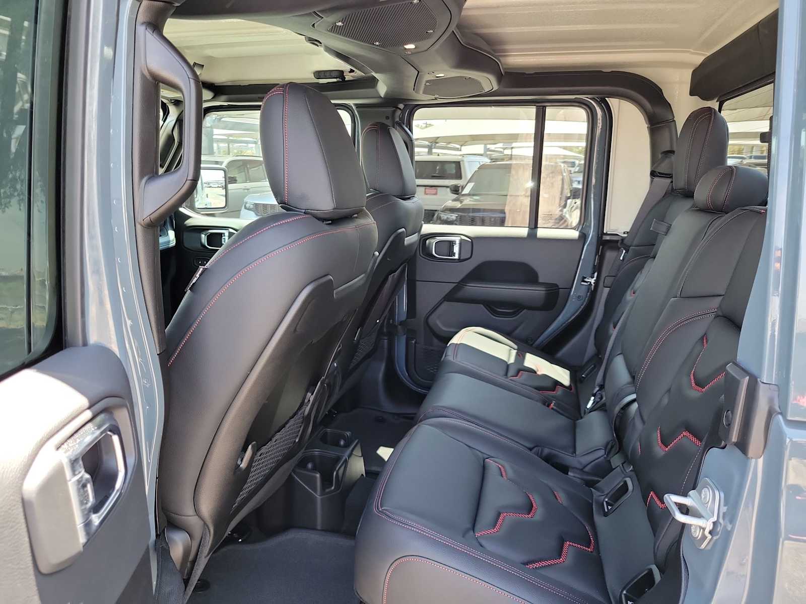 Thumbnail: 2025 Jeep Gladiator - 12