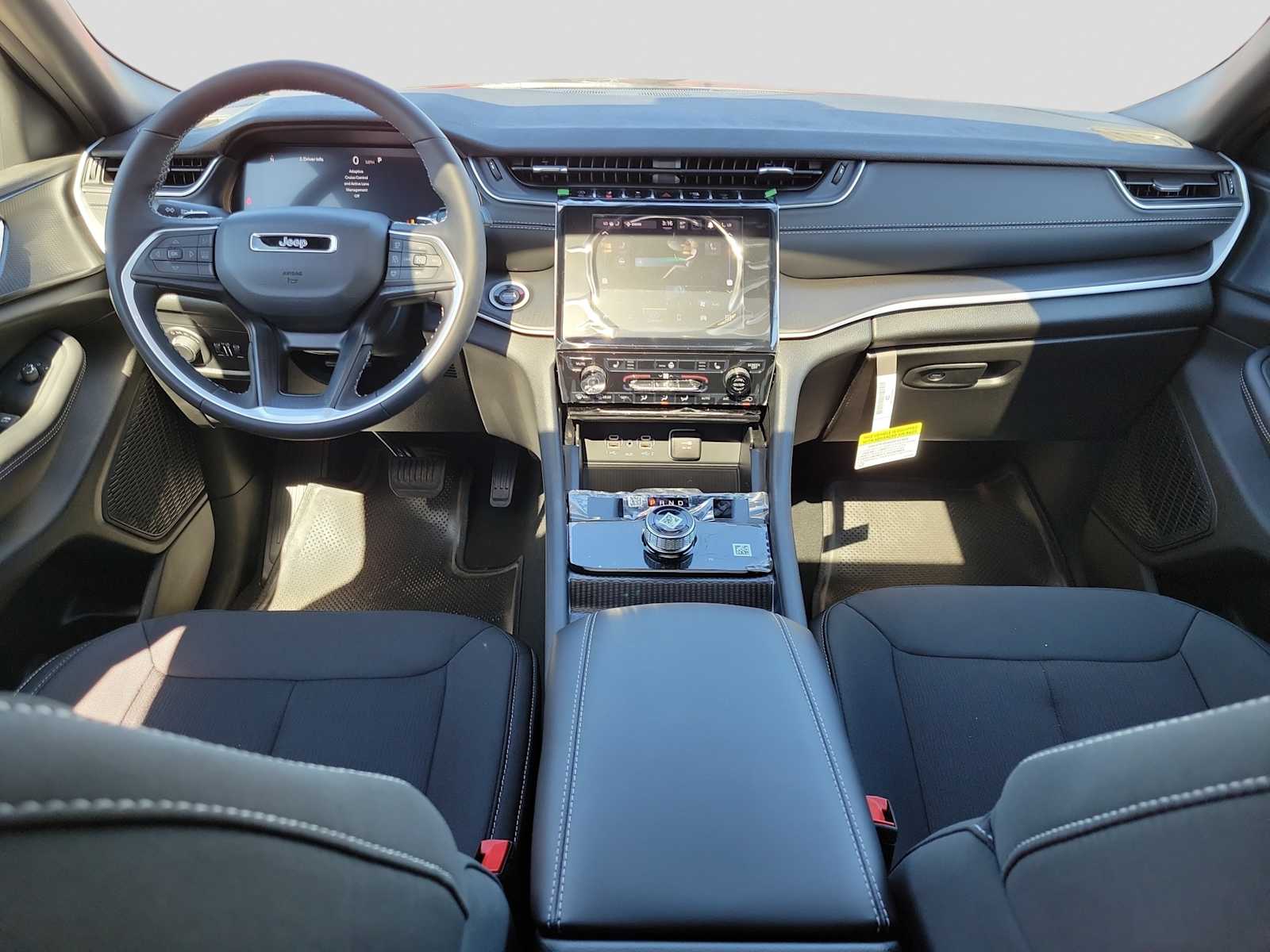 Thumbnail: 2025 Jeep Grand Cherokee - 10