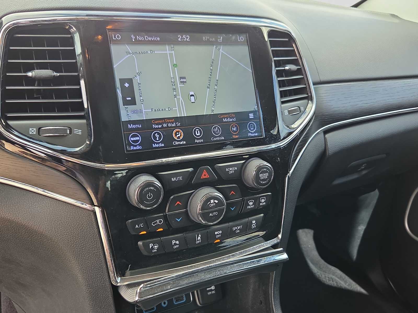 Thumbnail: 2019 Jeep Grand Cherokee - 21