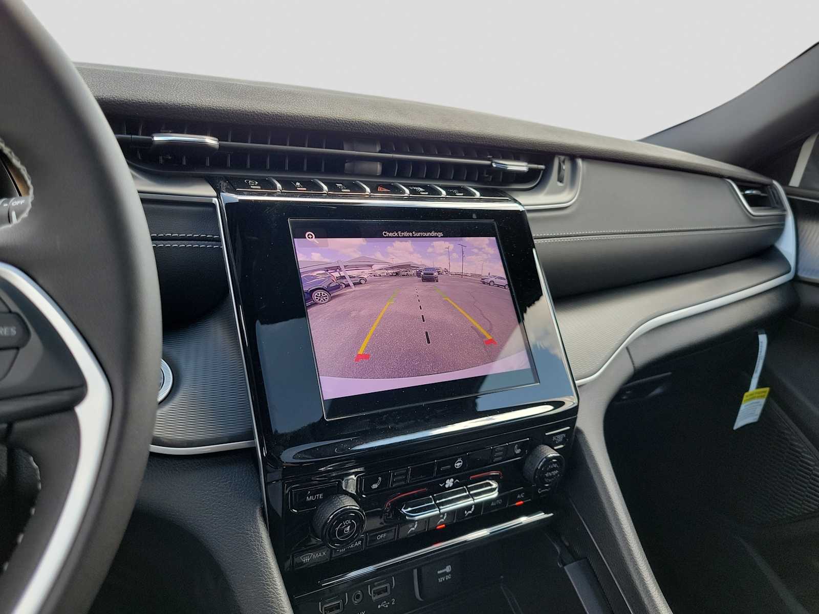 Thumbnail: 2025 Jeep Grand Cherokee - 20