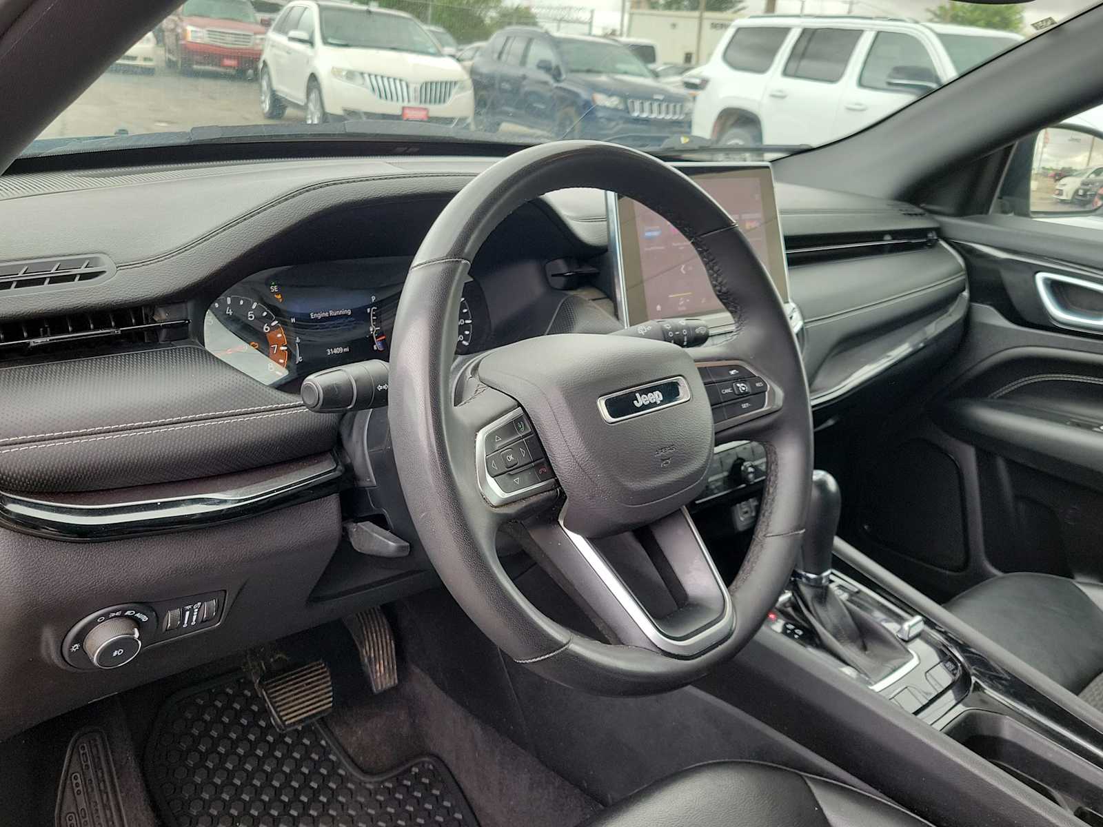 2023 Jeep Compass Latitude photo 2