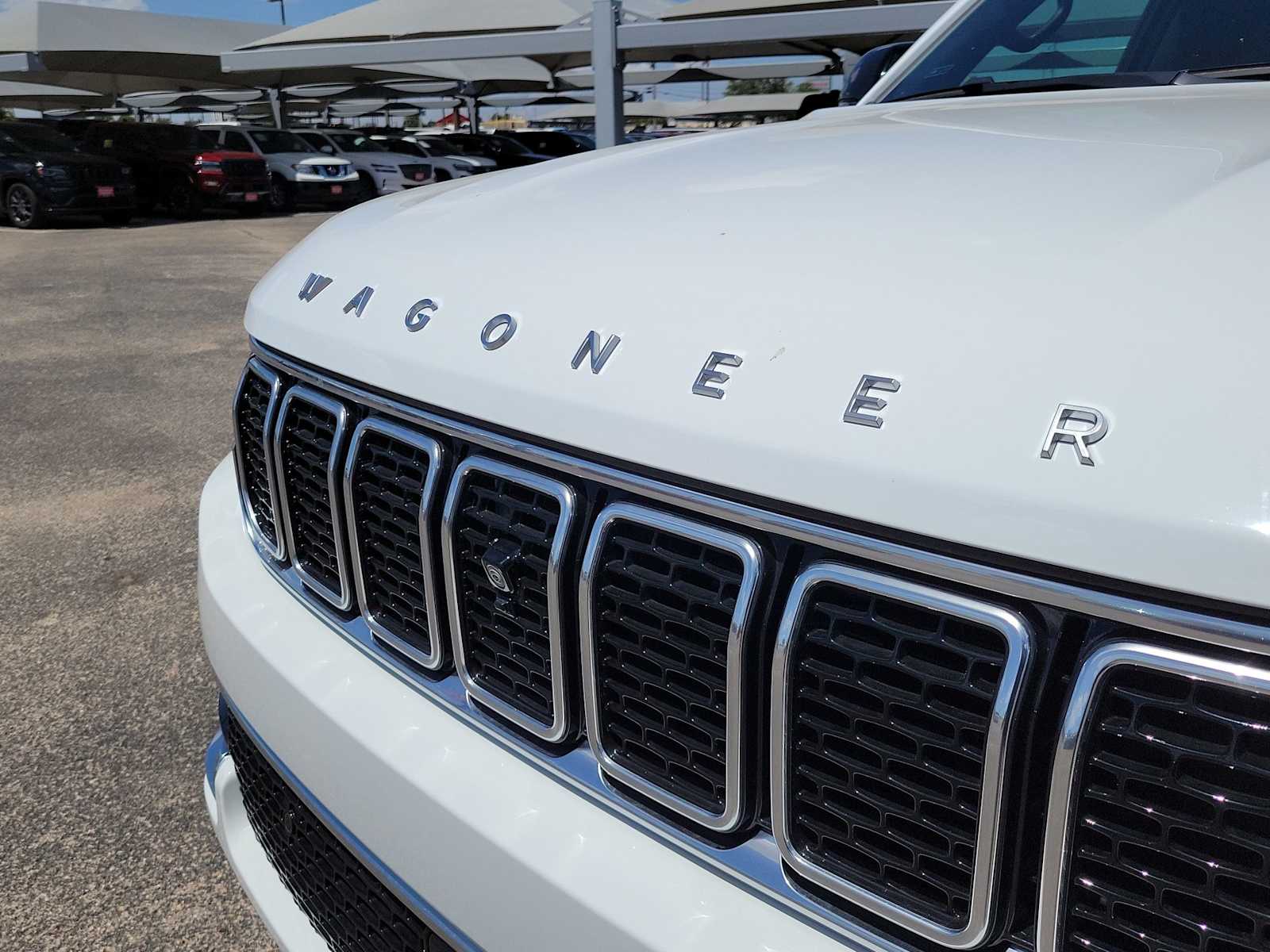 Thumbnail: 2024 Jeep Wagoneer - 9