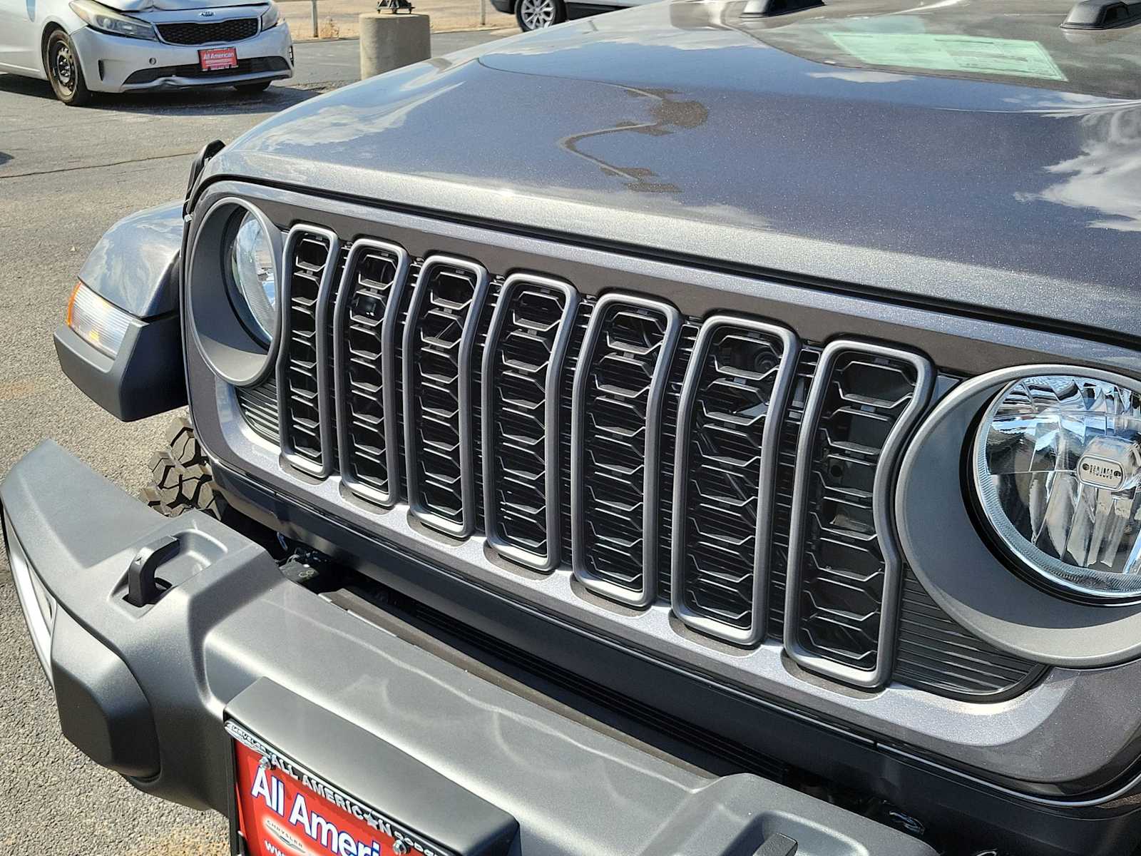 Thumbnail: 2025 Jeep Gladiator - 9