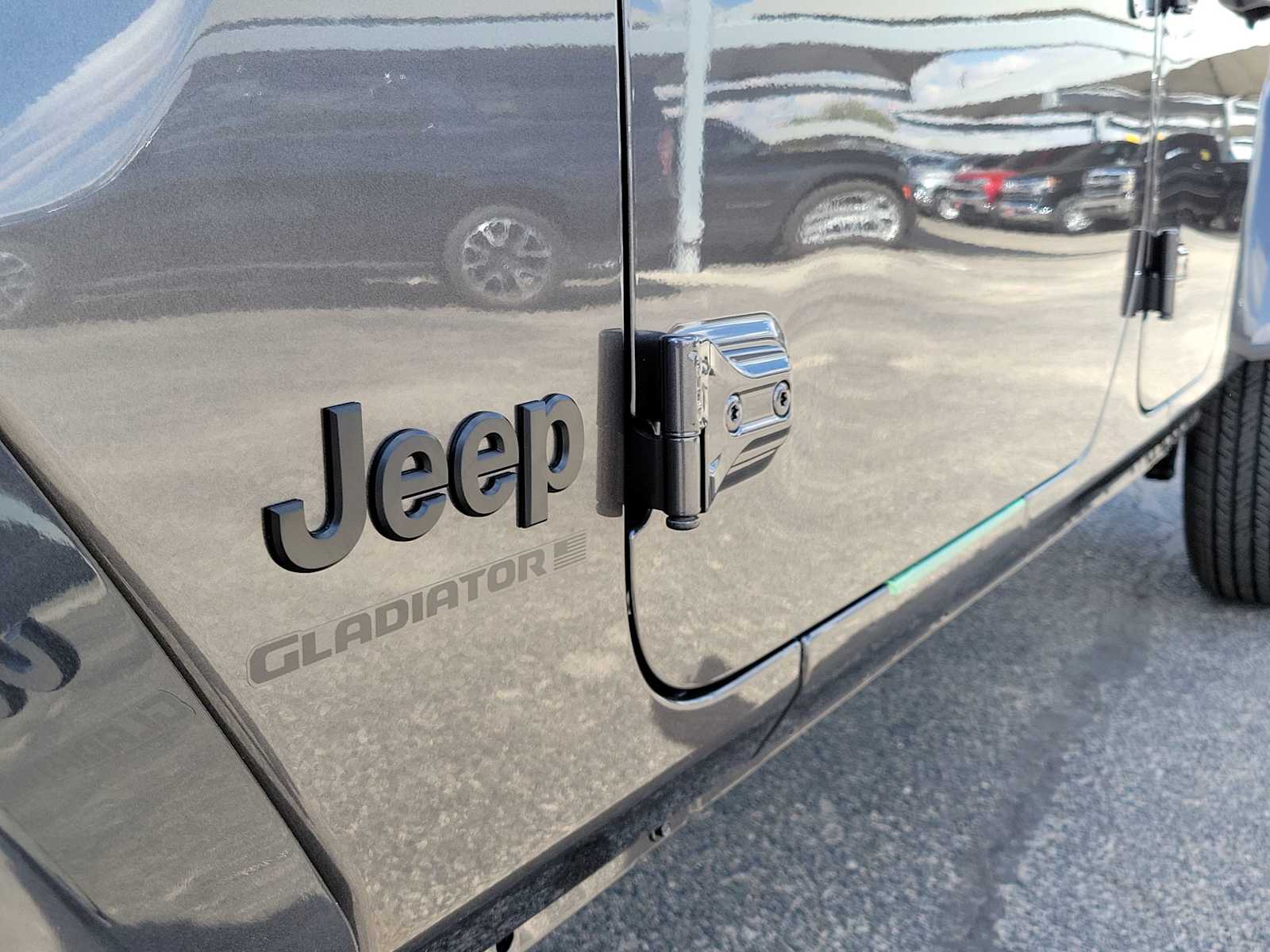 Thumbnail: 2025 Jeep Gladiator - 7