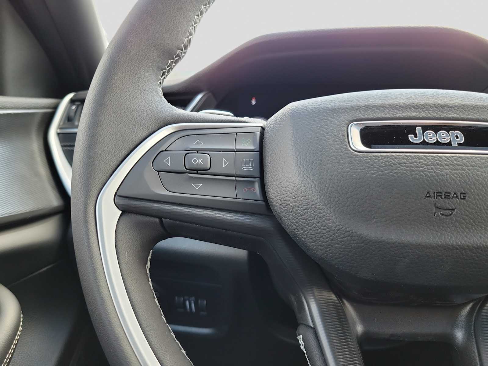 Thumbnail: 2025 Jeep Grand Cherokee - 19