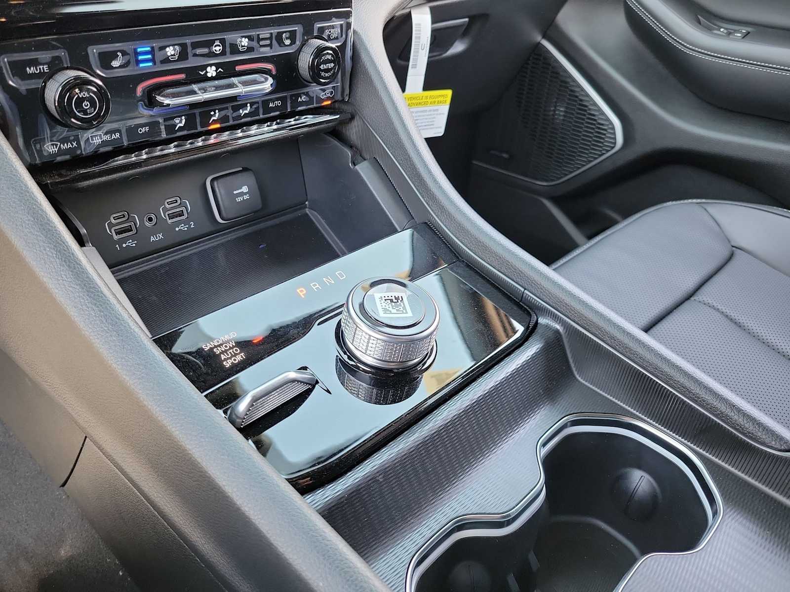 Thumbnail: 2024 Jeep Grand Cherokee - 17