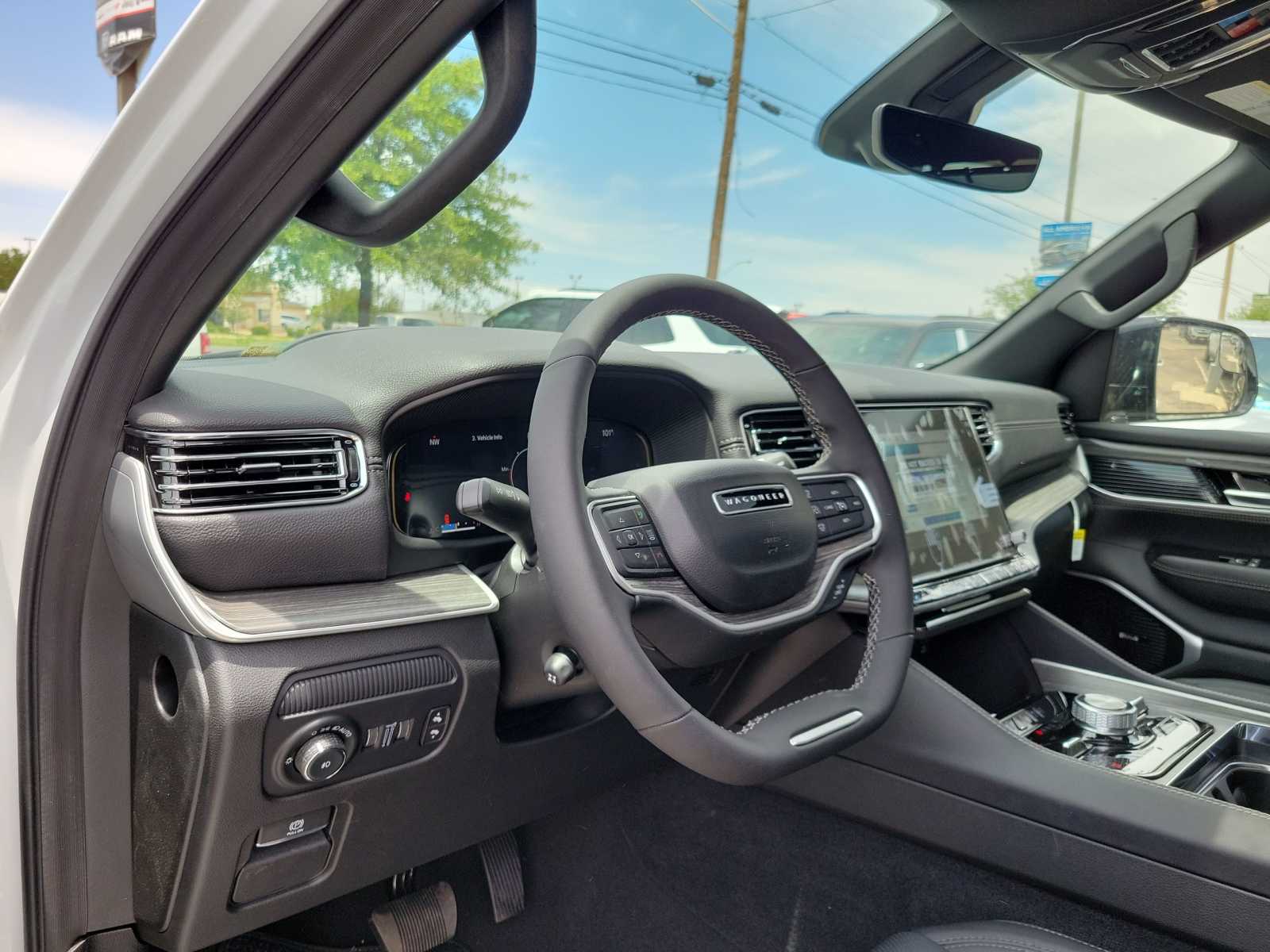 Thumbnail: 2024 Jeep Wagoneer - 6
