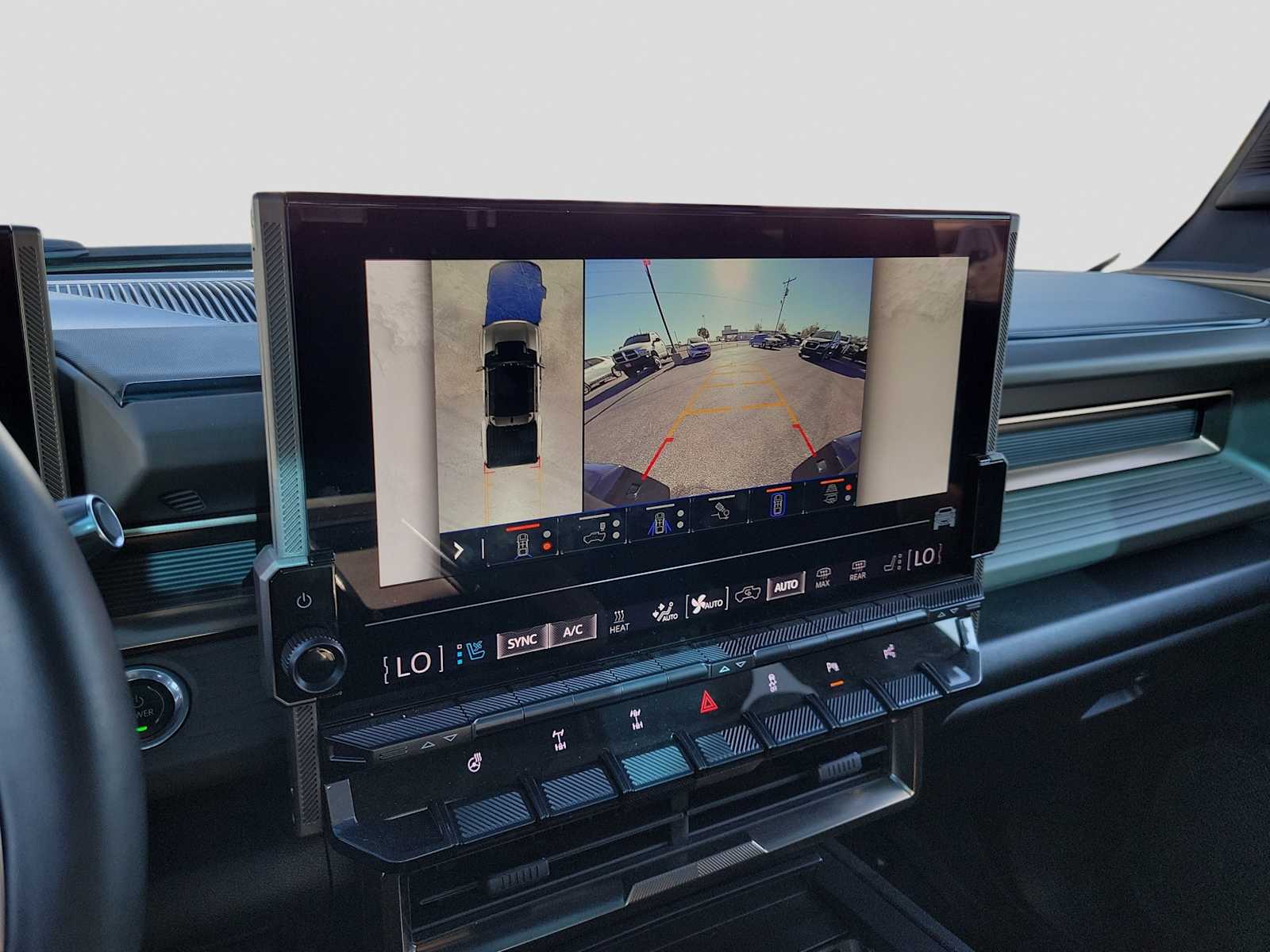 Thumbnail: 2024 GMC Hummer EV - 20