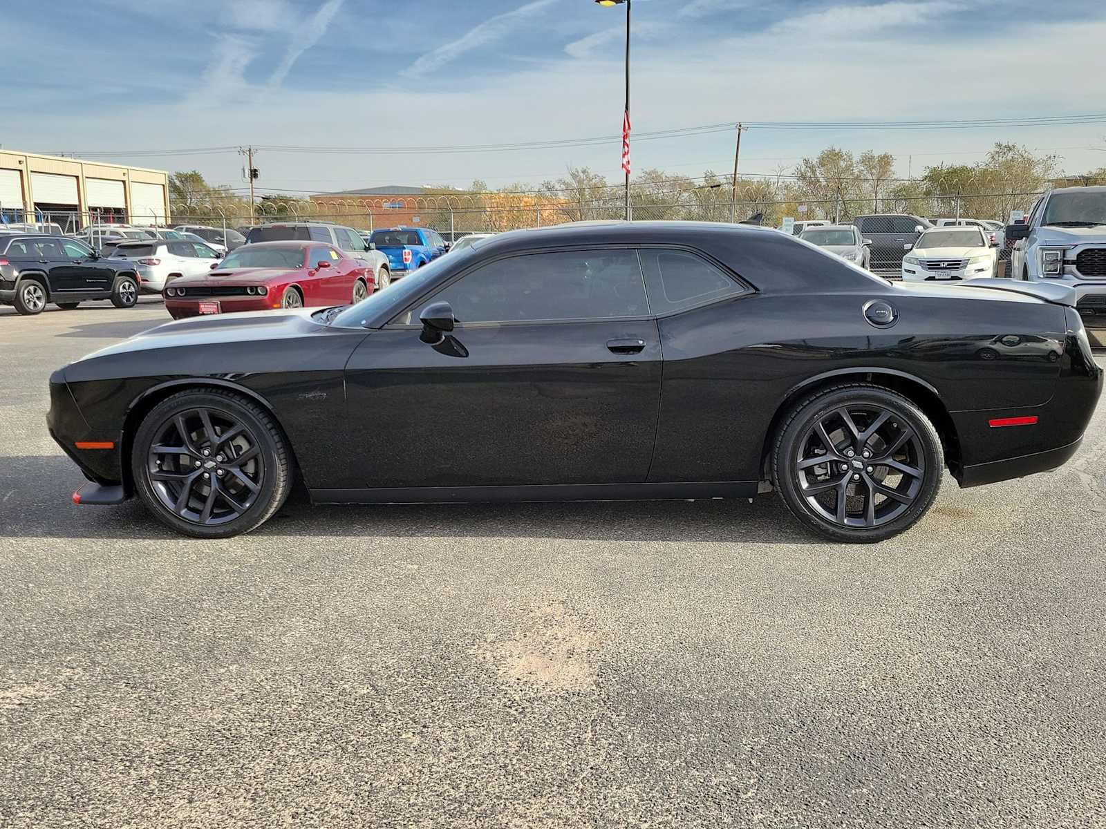 2023 Dodge Challenger R/T photo 3