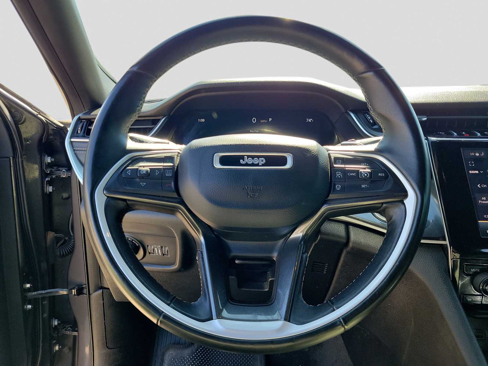 Thumbnail: 2022 Jeep Grand Cherokee - 15